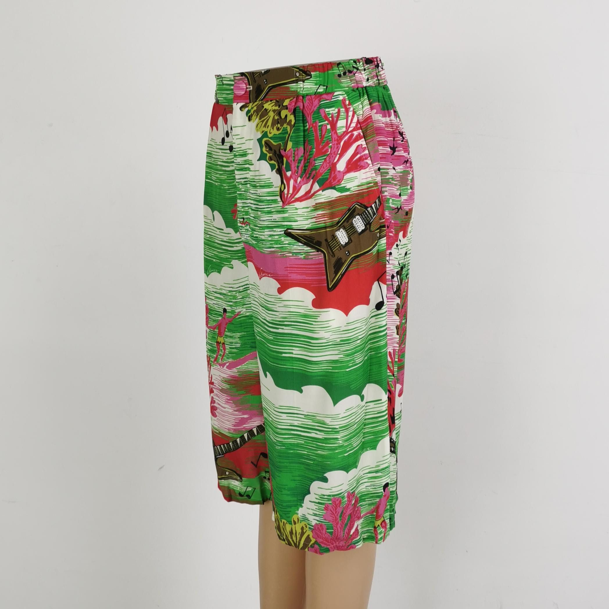 Gucci Gucci Multicolor Print Shorts Size 38 Size 26" / US 2 / IT 38 - 2 Thumbnail
