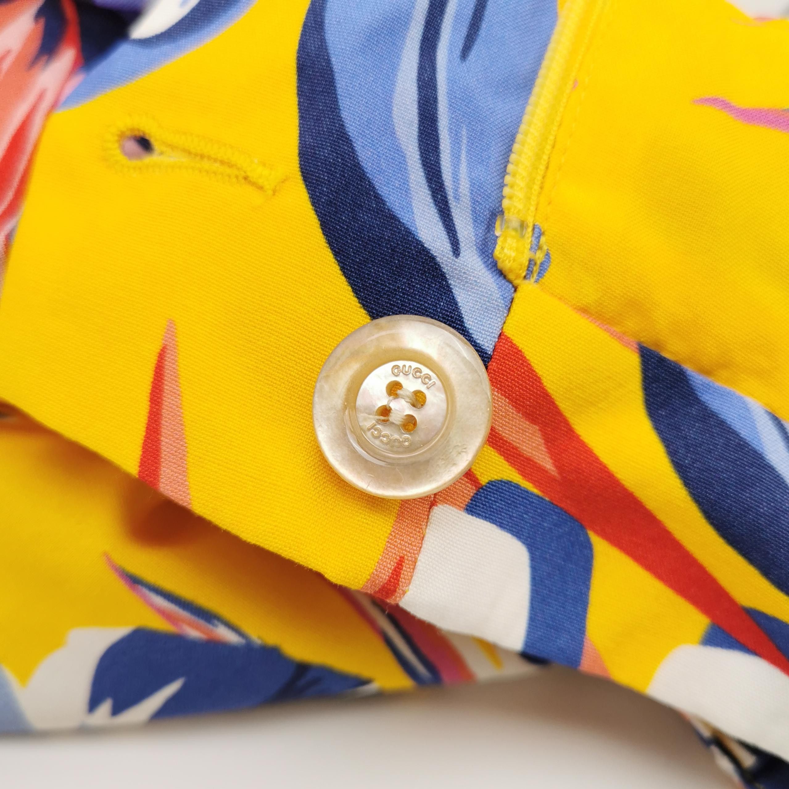 Gucci Gucci Floral Hibiscus Print Shorts Size 42 Size 28" / US 6 / IT 42 - 4 Thumbnail