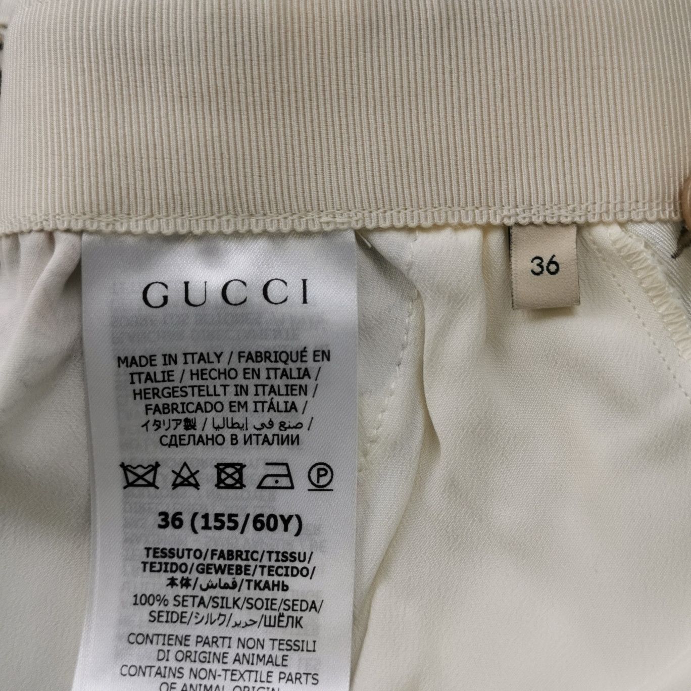 Gucci Gucci Animal Print Silk Shorts IT 36 Size 25" / US 0 / IT 36 - 9 Thumbnail