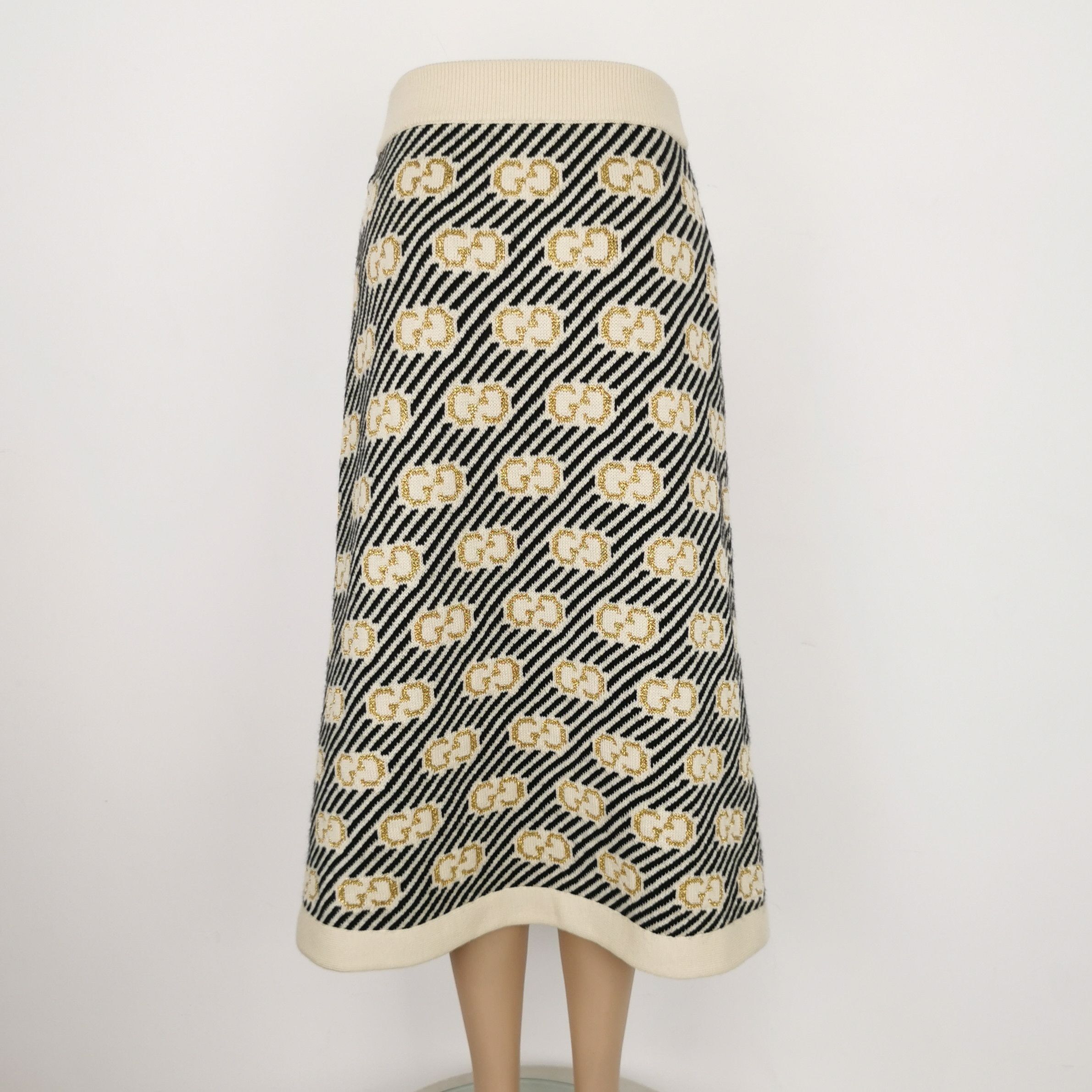 Gucci Gucci GG Logo Knit Midi Skirt XS Size 25" / US 0 / IT 36 - 2 Thumbnail
