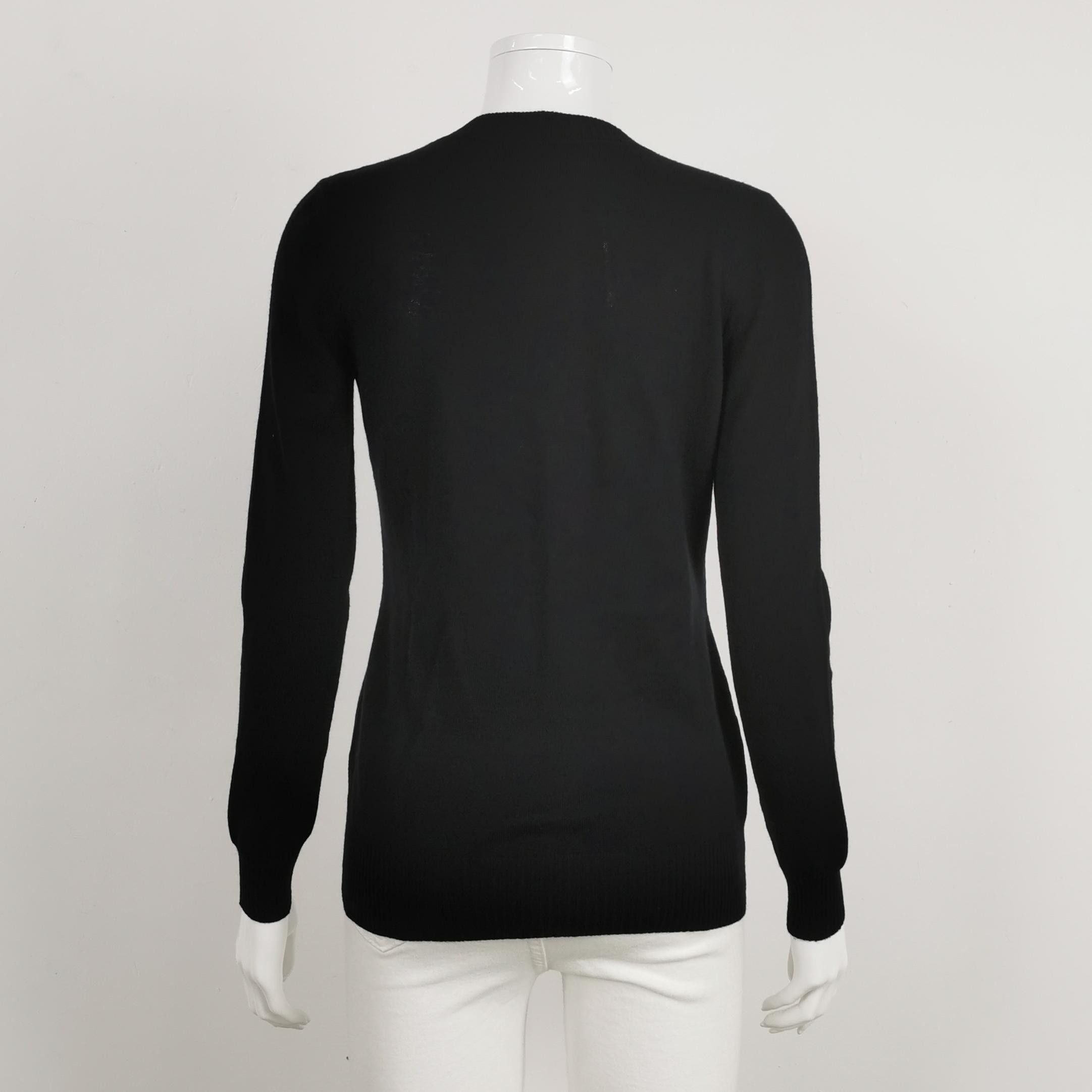 Gucci Gucci V-Neck Wool Cardigan Size XS Size XS / US 0-2 / IT 36-38 - 2 Thumbnail