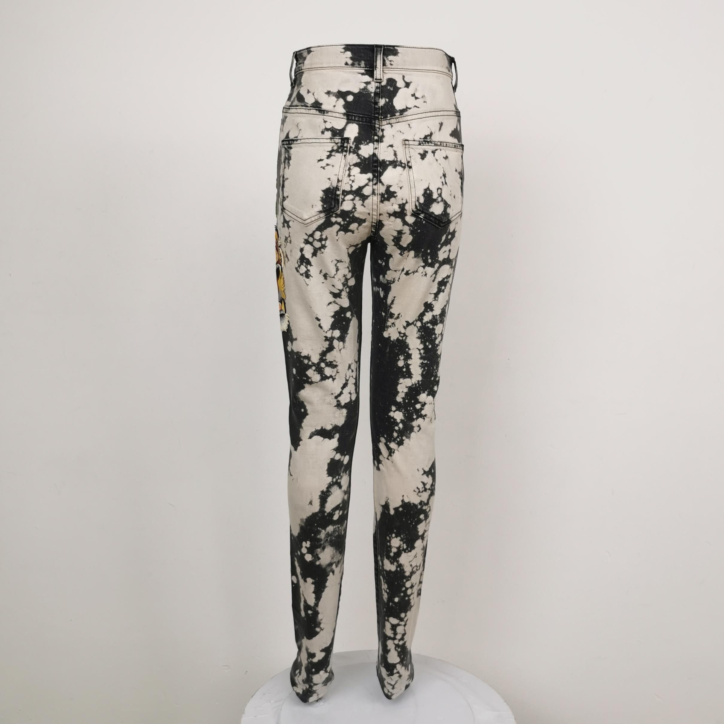 Gucci Gucci Tiger Embroidered Tie-Dye Jeans Size 24 Size 24" / US 00 / IT 34 - 2 Thumbnail