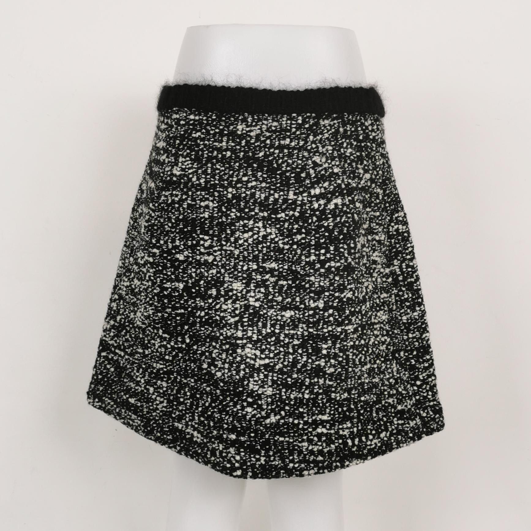 Gucci Gucci Wool Blend Tweed Mini Skirt Size M Size 28" / US 6 / IT 42 - 2 Thumbnail