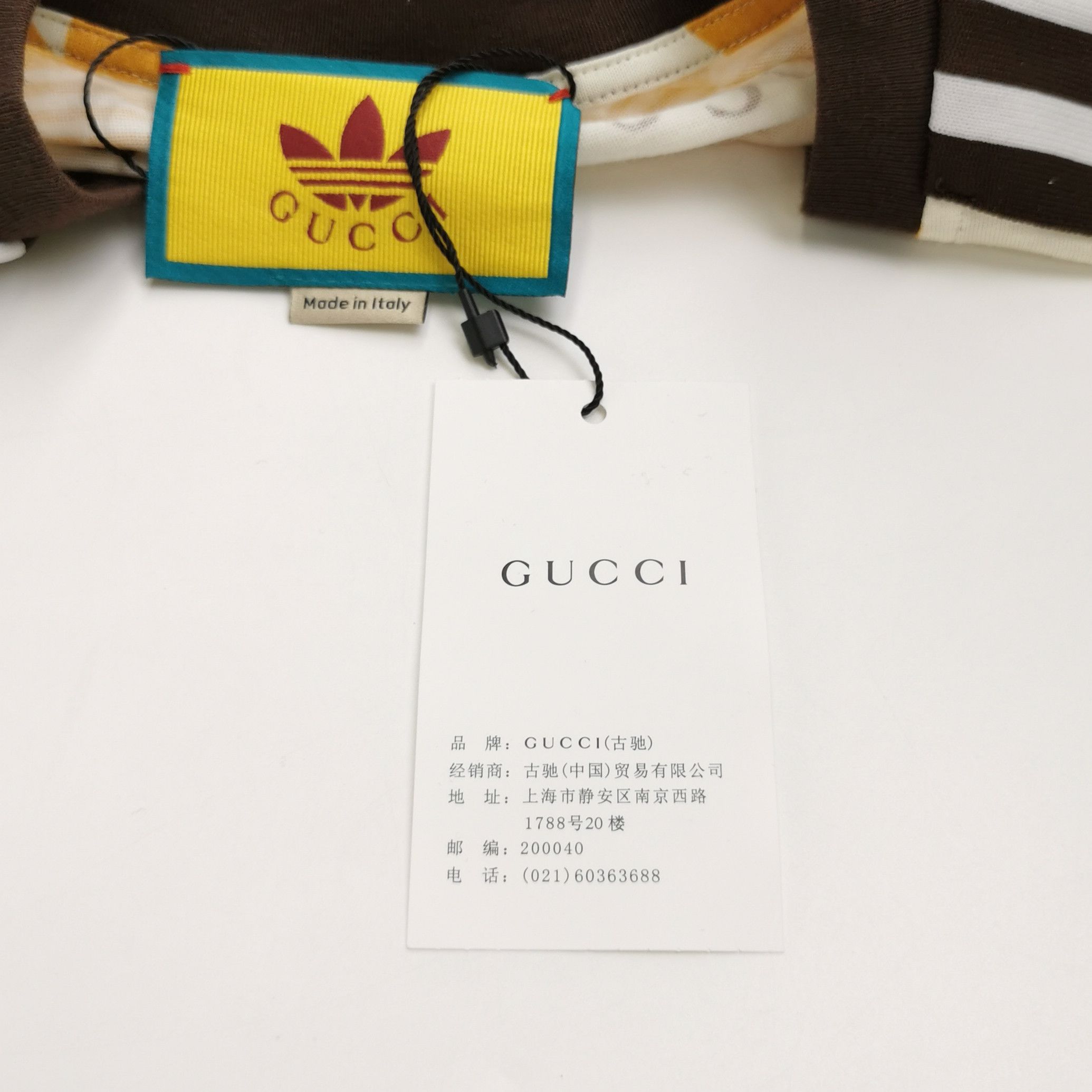 Gucci Gucci x Adidas Trefoil Logo V-Neck T-Shirt Size S Size S / US 4 / IT 40 - 3 Thumbnail