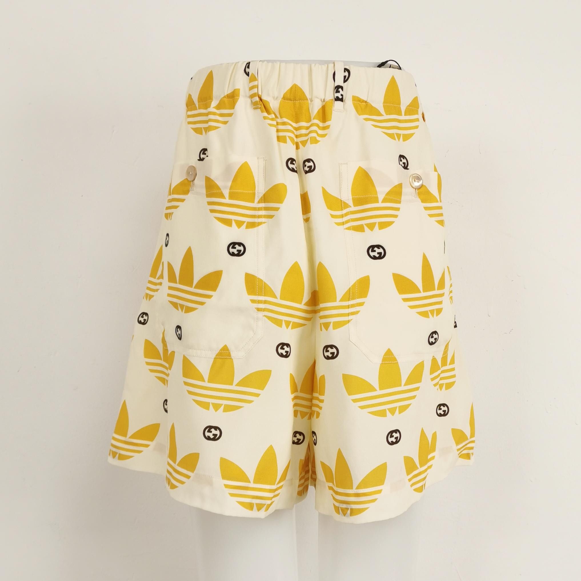 Gucci Gucci x Adidas Trefoil Shorts Size 34 Size US 34 / EU 50 - 2 Thumbnail
