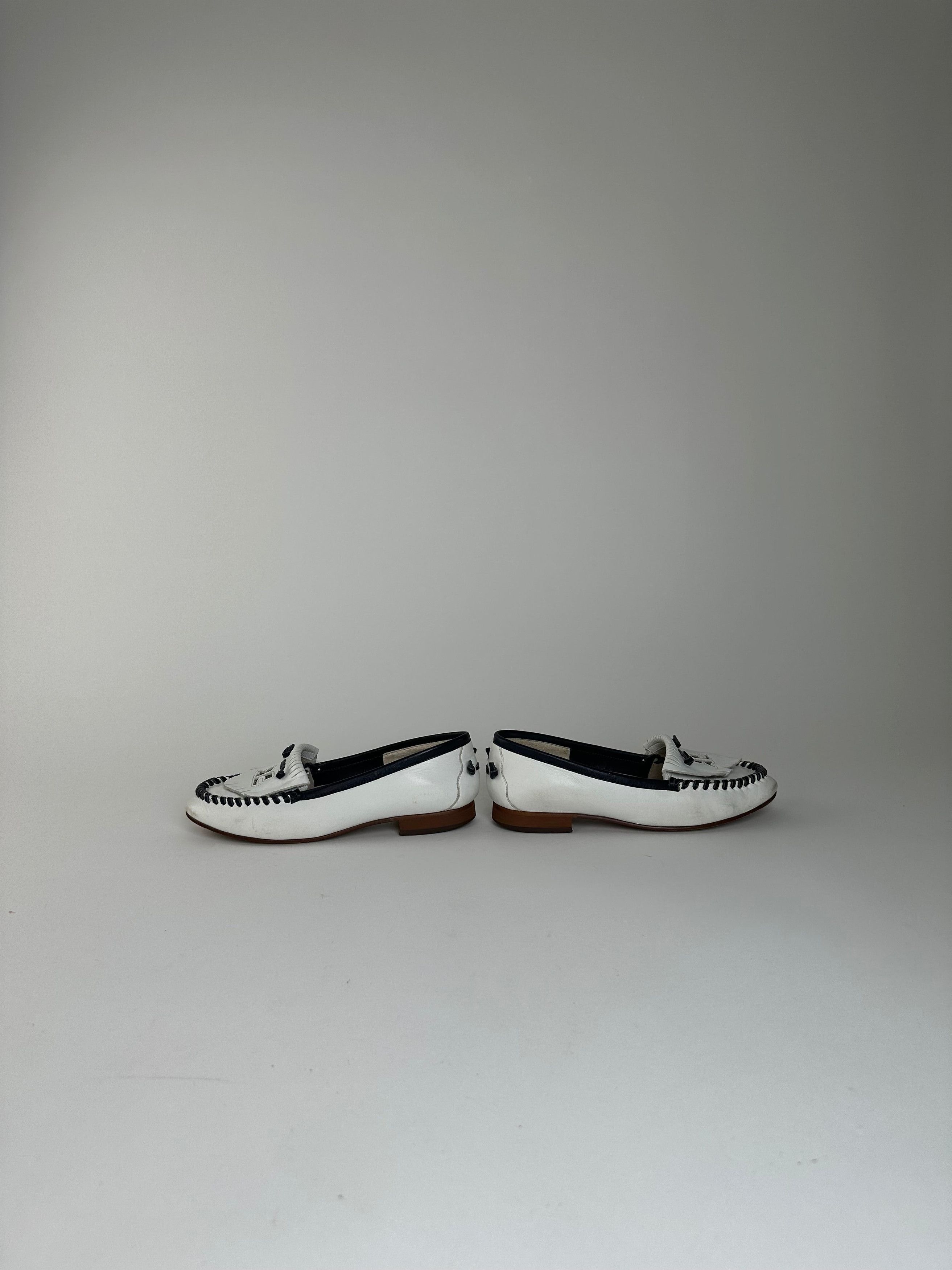 Courreges Vintage Smooth Loafers White EU5 Size US 4.5 / IT 34.5 - 7 Thumbnail