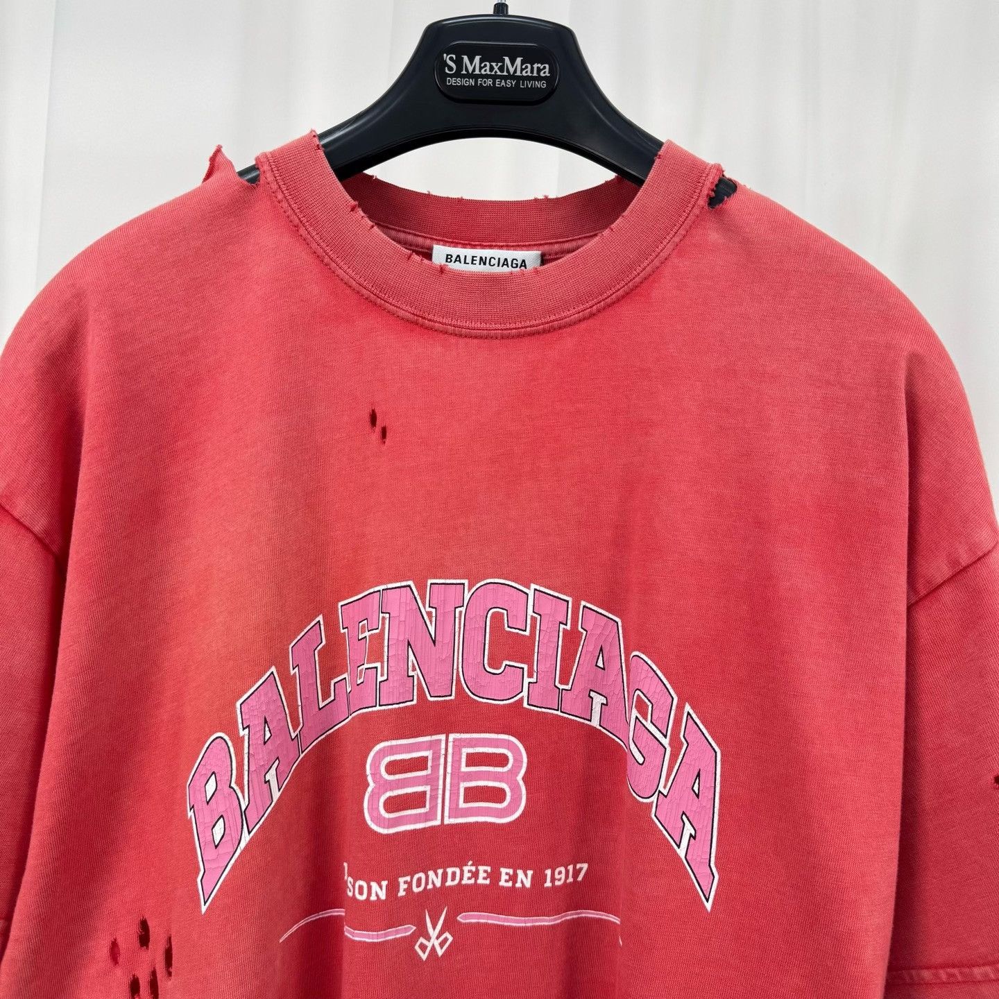 Balenciaga Balenciaga Distressed Print Letter Short Sleeve Size US S / EU 44-46 / 1 - 3 Thumbnail