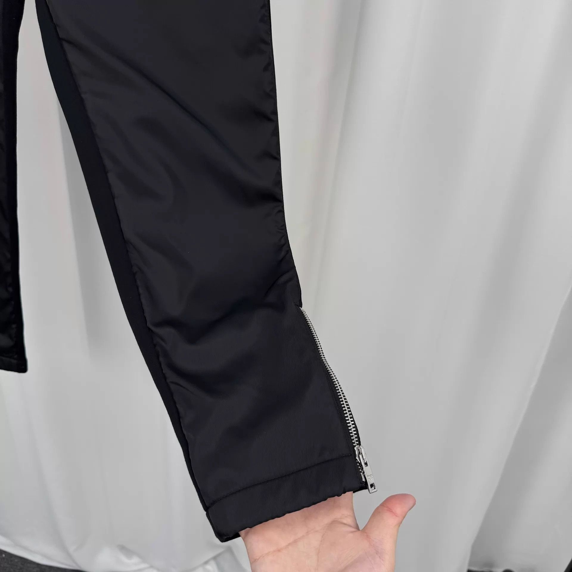 Prada Black Triangle Logo Nylon Trousers Size US 32 / EU 48 - 4 Thumbnail