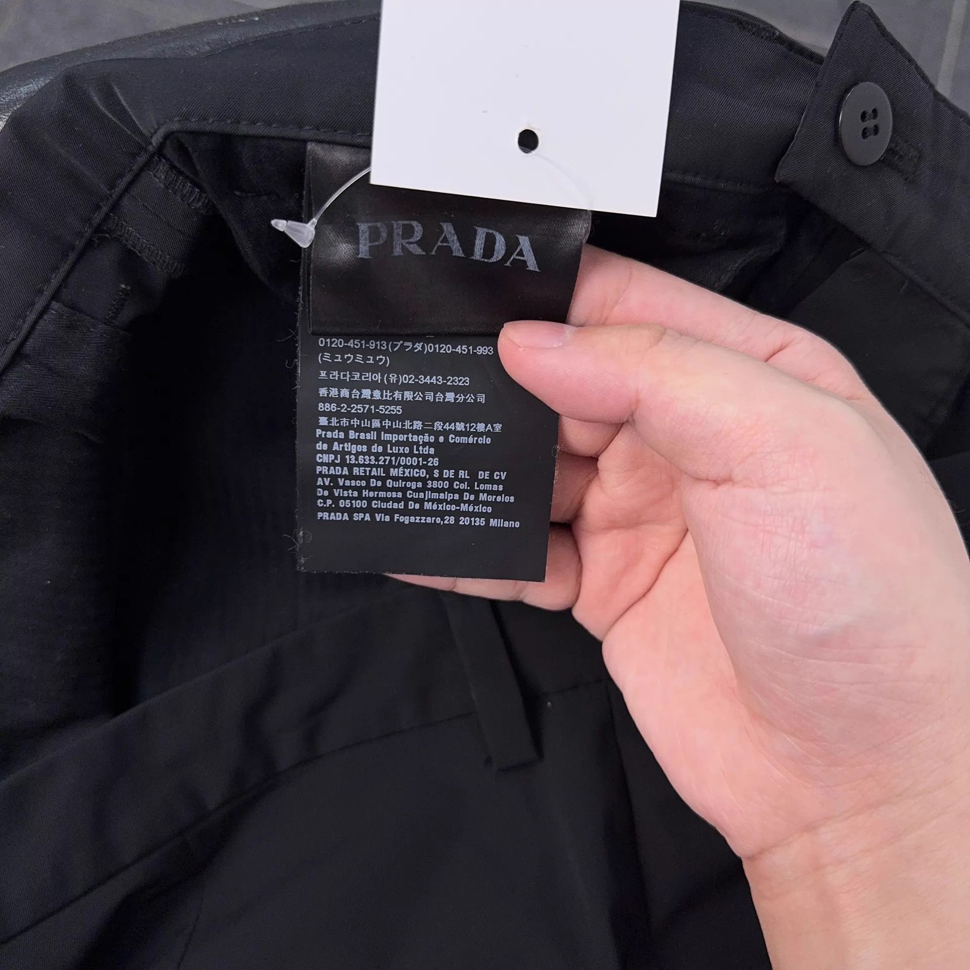Prada Sleek Black Nylon Casual Trousers Size US 32 / EU 48 - 6 Thumbnail