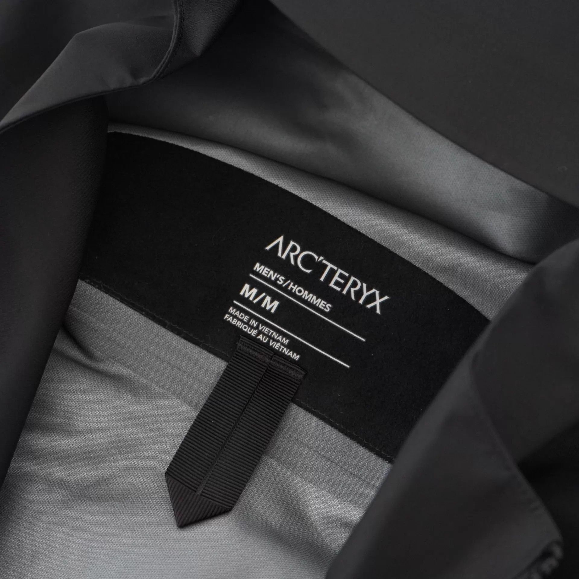 Arc'teryx Stylish Black Lightweight Jacket, Size M Size US M / EU 48-50 / 2 - 2 Thumbnail
