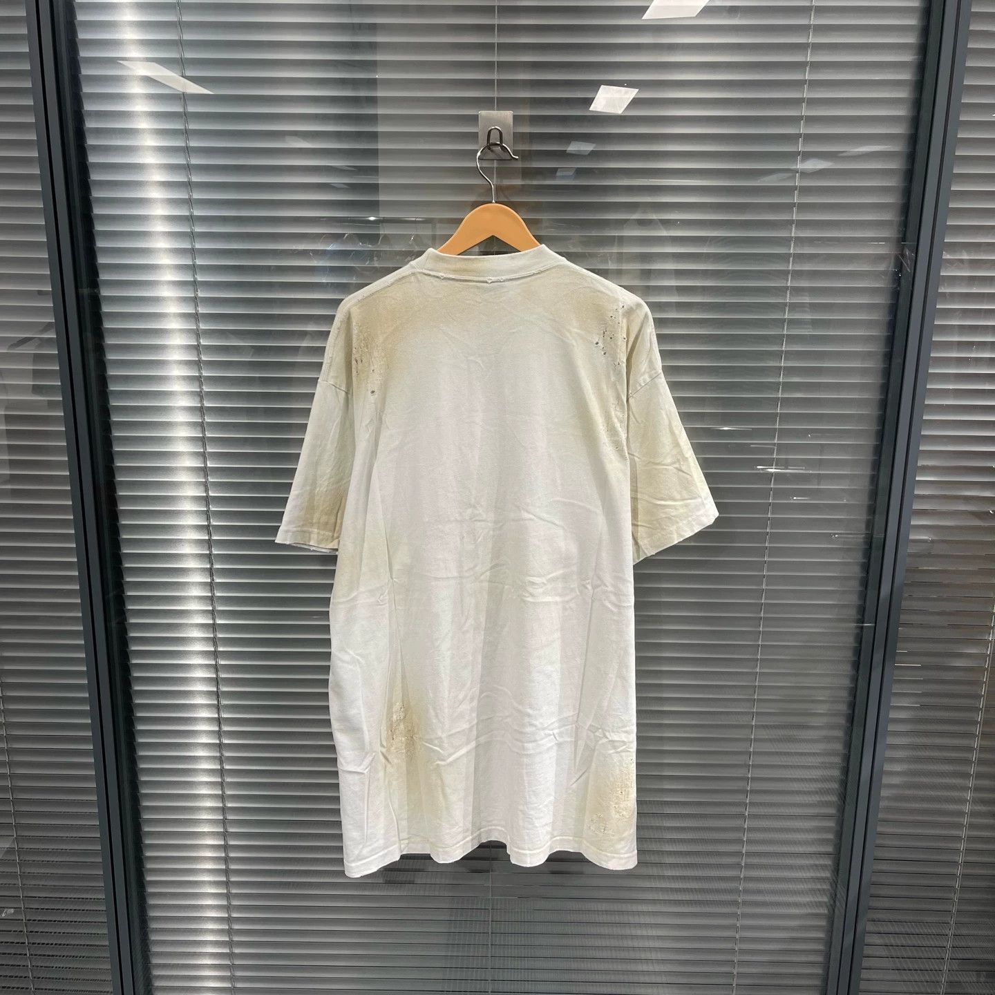 Balenciaga Distressed Manchester United Graphic Tee Size US M / EU 48-50 / 2 - 2 Thumbnail
