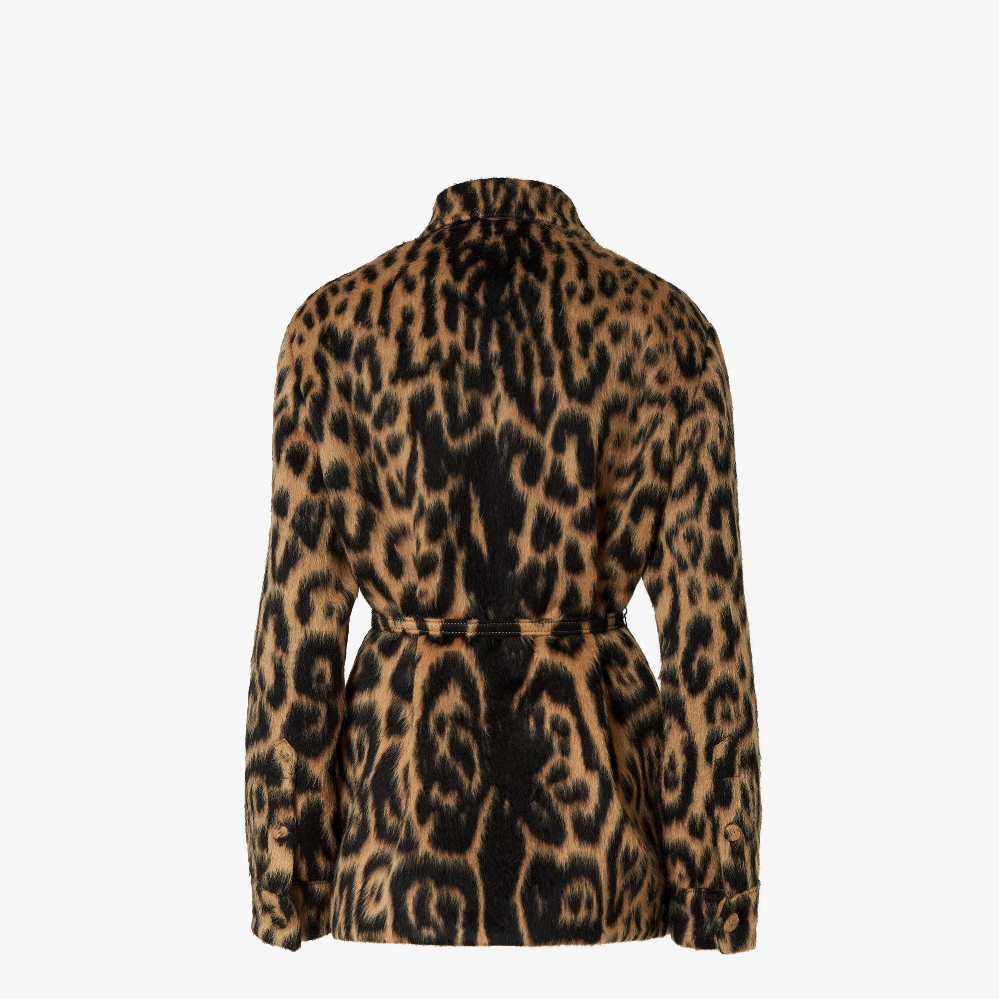Fendi Fendi Wool Belted Jacket tag size 44 Women - USA Duties Paid Size M / US 6-8 / IT 42-44 - 2 Thumbnail