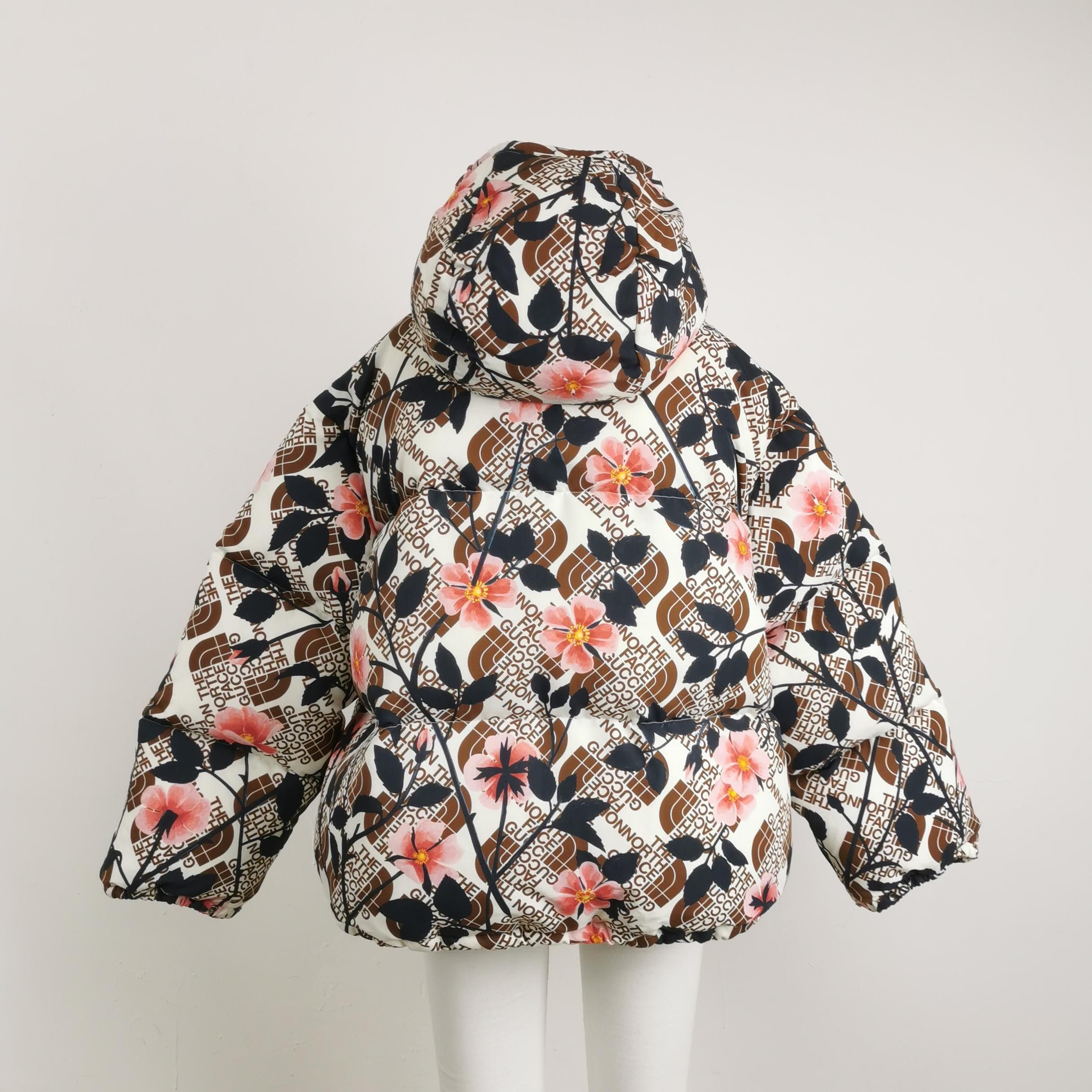 Gucci Gucci x The North Face Floral Puffer Jacket M Size US M / EU 48-50 / 2 - 2 Thumbnail