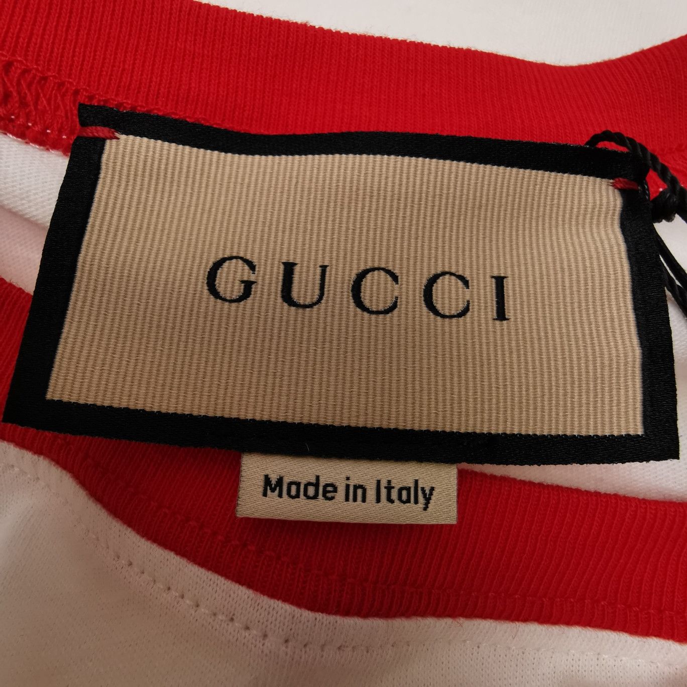 Gucci Gucci Strawberry Logo T-Shirt Size XL Size US XL / EU 56 / 4 - 7 Thumbnail