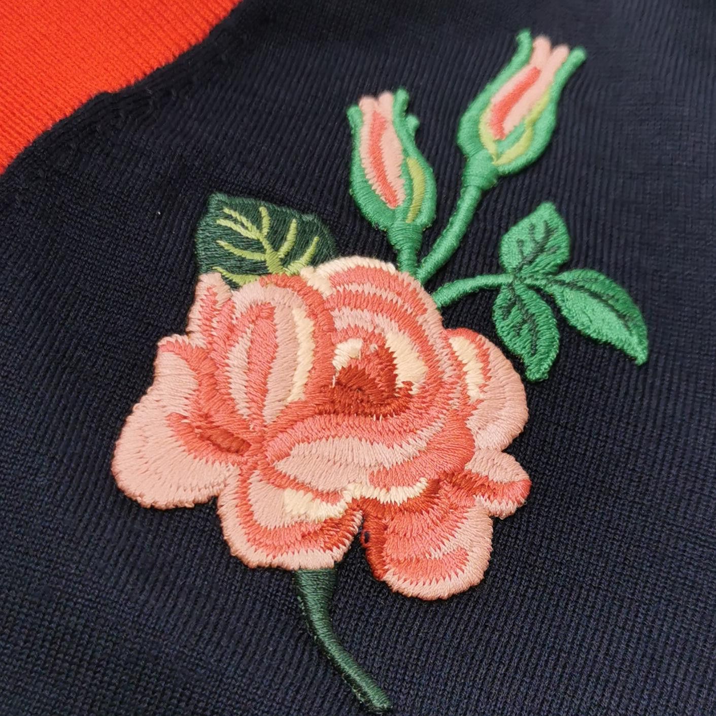 Gucci Gucci Rose Embroidered V-Neck Sweater Size S Size US S / EU 44-46 / 1 - 3 Thumbnail