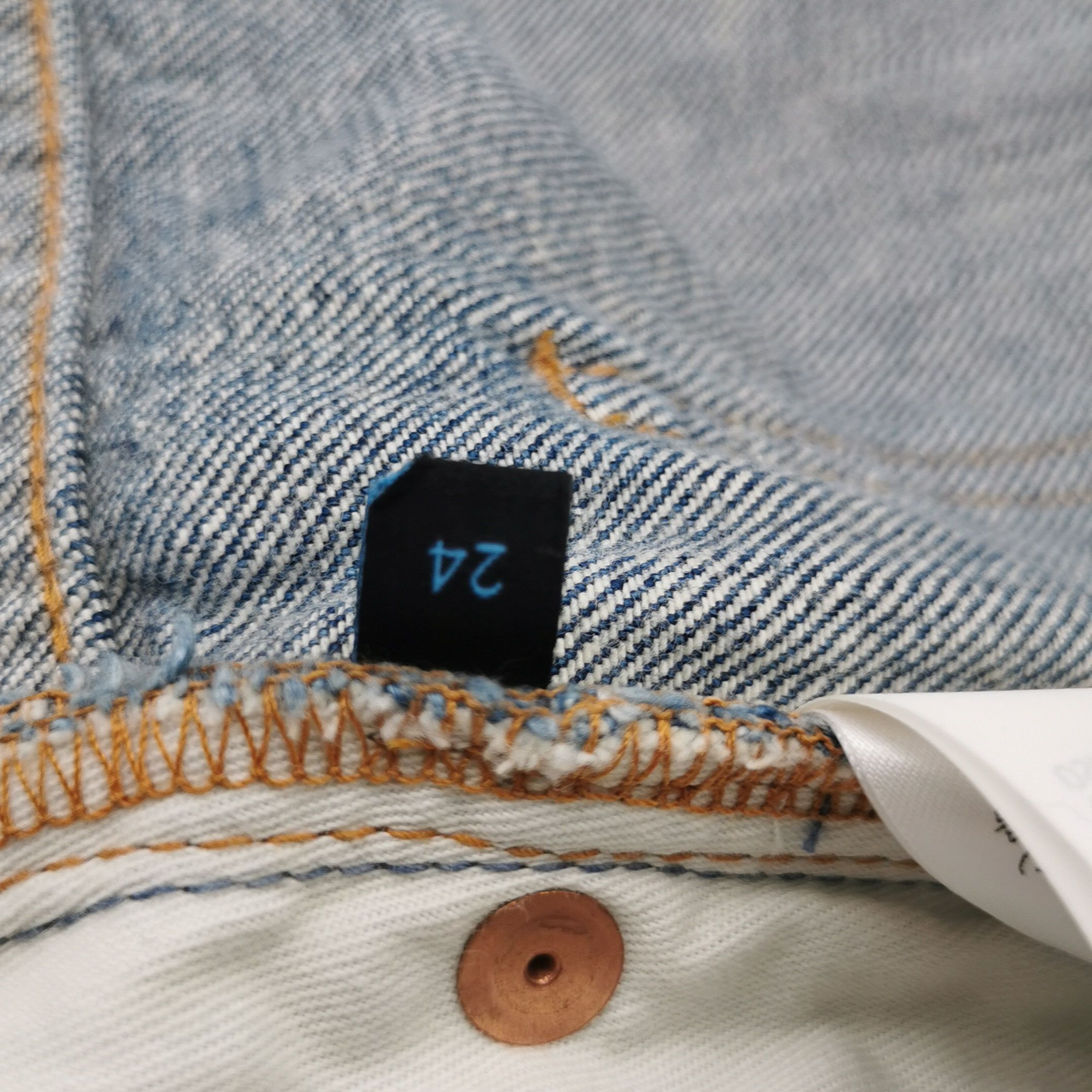 Gucci Gucci x Disney Donald Duck Denim Shorts Size 24 Size 24" / US 00 / IT 34 - 9 Thumbnail