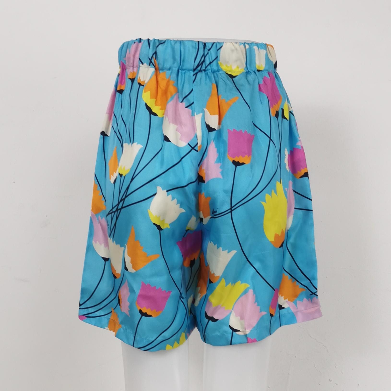 Gucci Gucci Floral Silk Shorts Size 36 Size 25" / US 0 / IT 36 - 2 Thumbnail