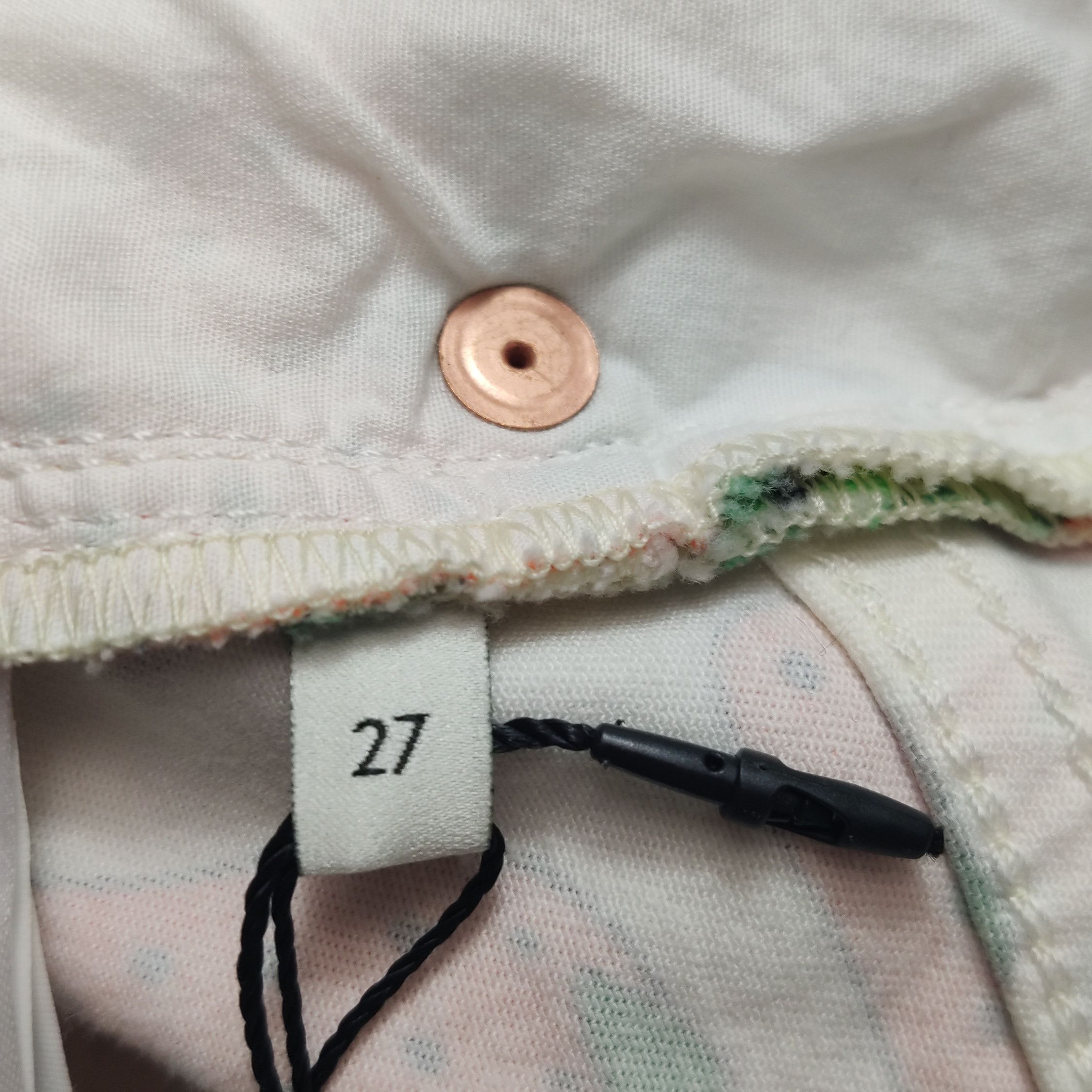 Gucci Gucci Strawberry Print Pants Size 27 Size 27" / US 4 / IT 40 - 6 Thumbnail