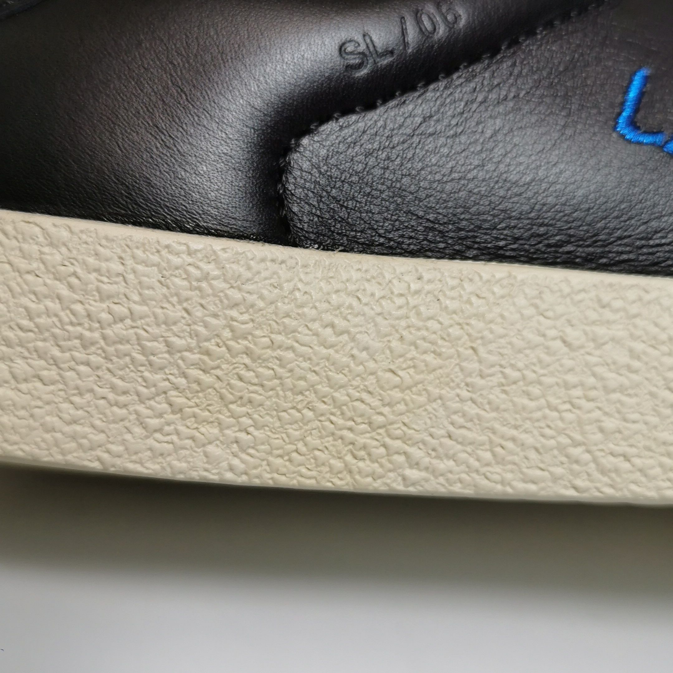 Saint Laurent Paris Saint Laurent Blue Logo Low-Top Sneakers Size 35.5 Size US 5.5 / IT 35.5 - 6 Thumbnail