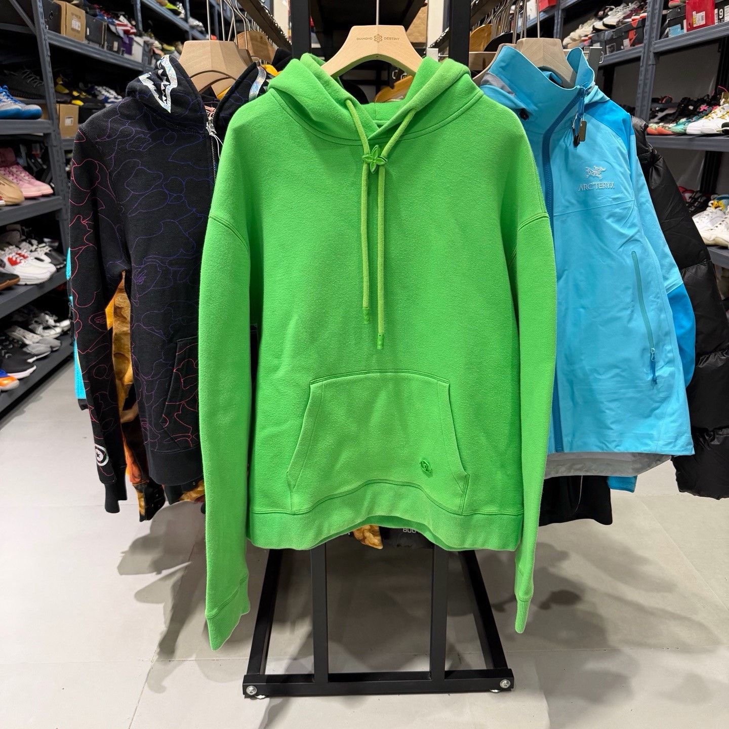 Louis Vuitton Louis Vuitton Logo Drawstring Hoodie Size US XL Size US XL / EU 56 / 4 - 2 Thumbnail