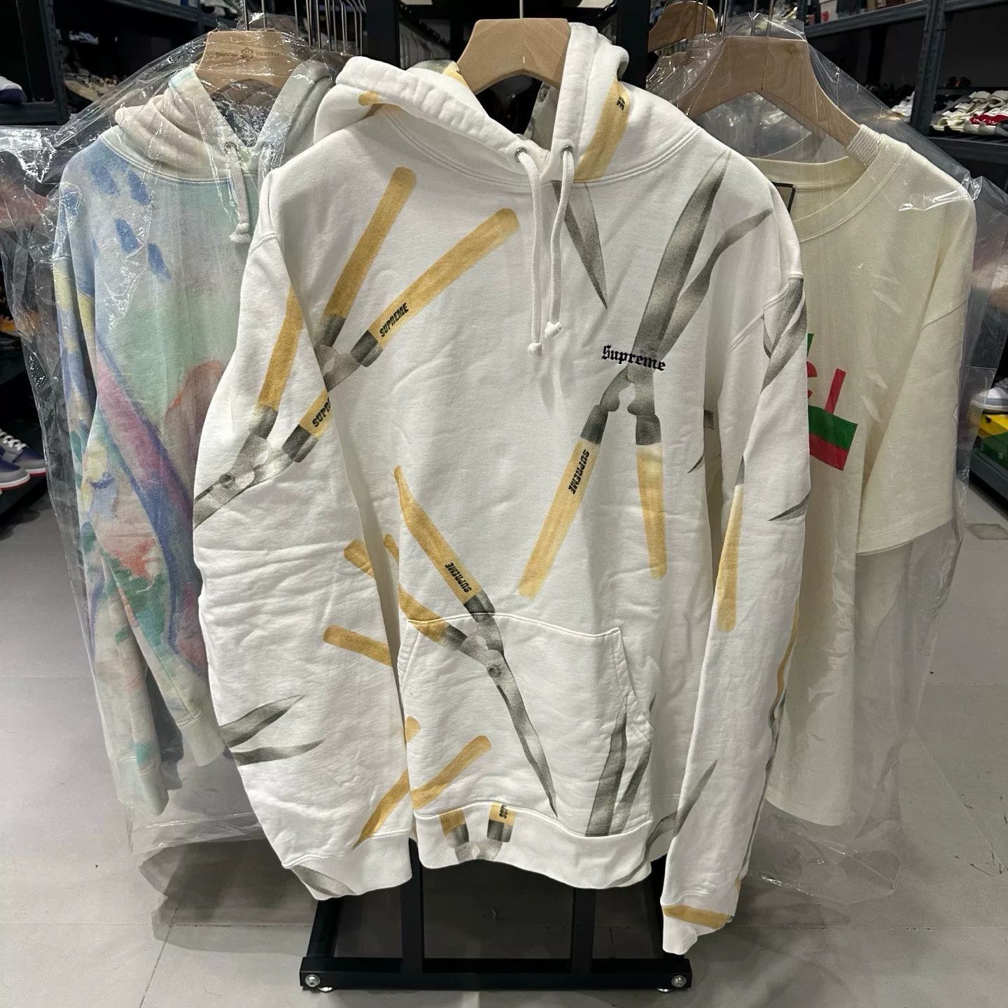 Supreme Supreme Shears Hoodie Size XL Size US XL / EU 56 / 4 - 2 Thumbnail