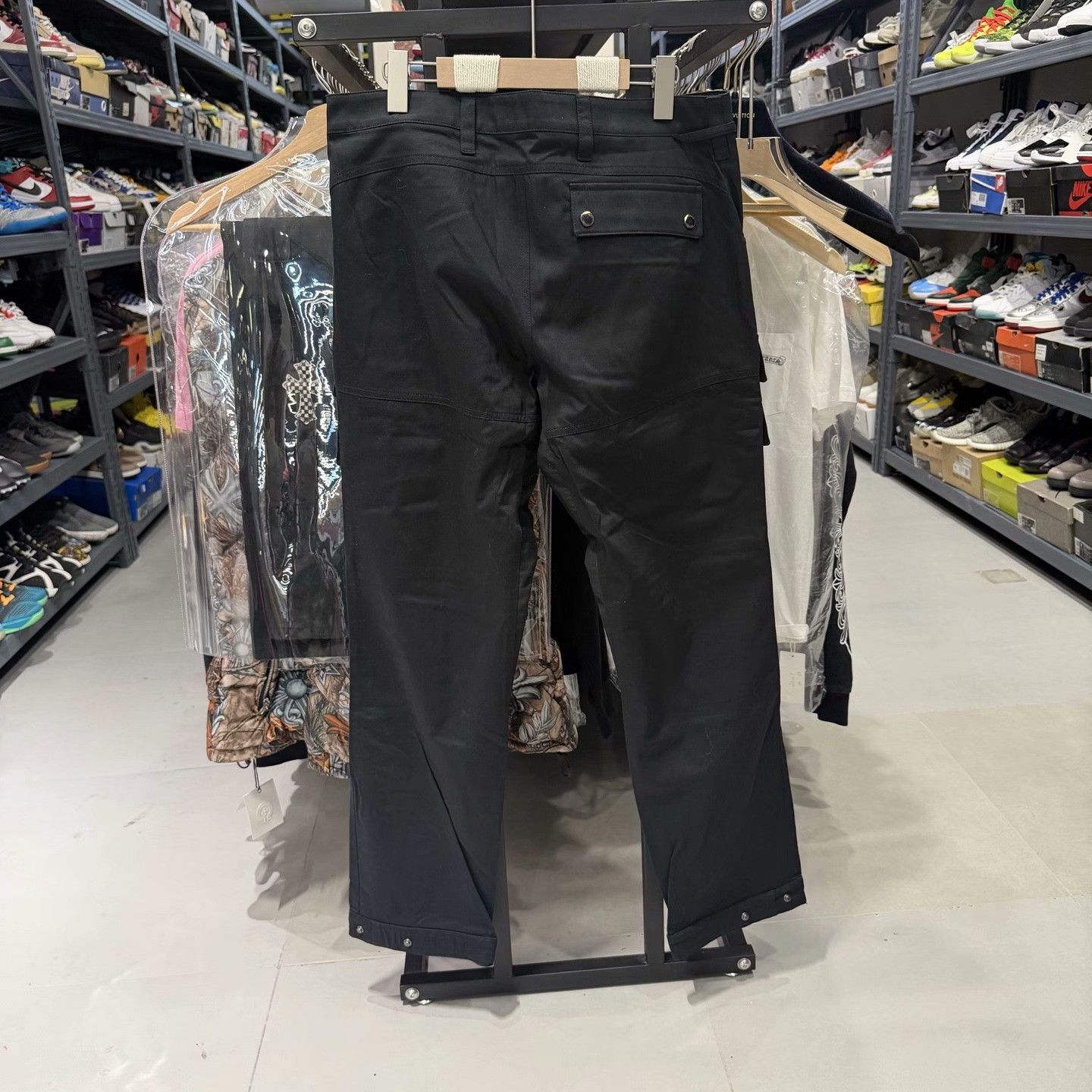 Burberry Burberry Multi-Pocket Cargo Pants Size 34 Size US 34 / EU 50 - 3 Thumbnail