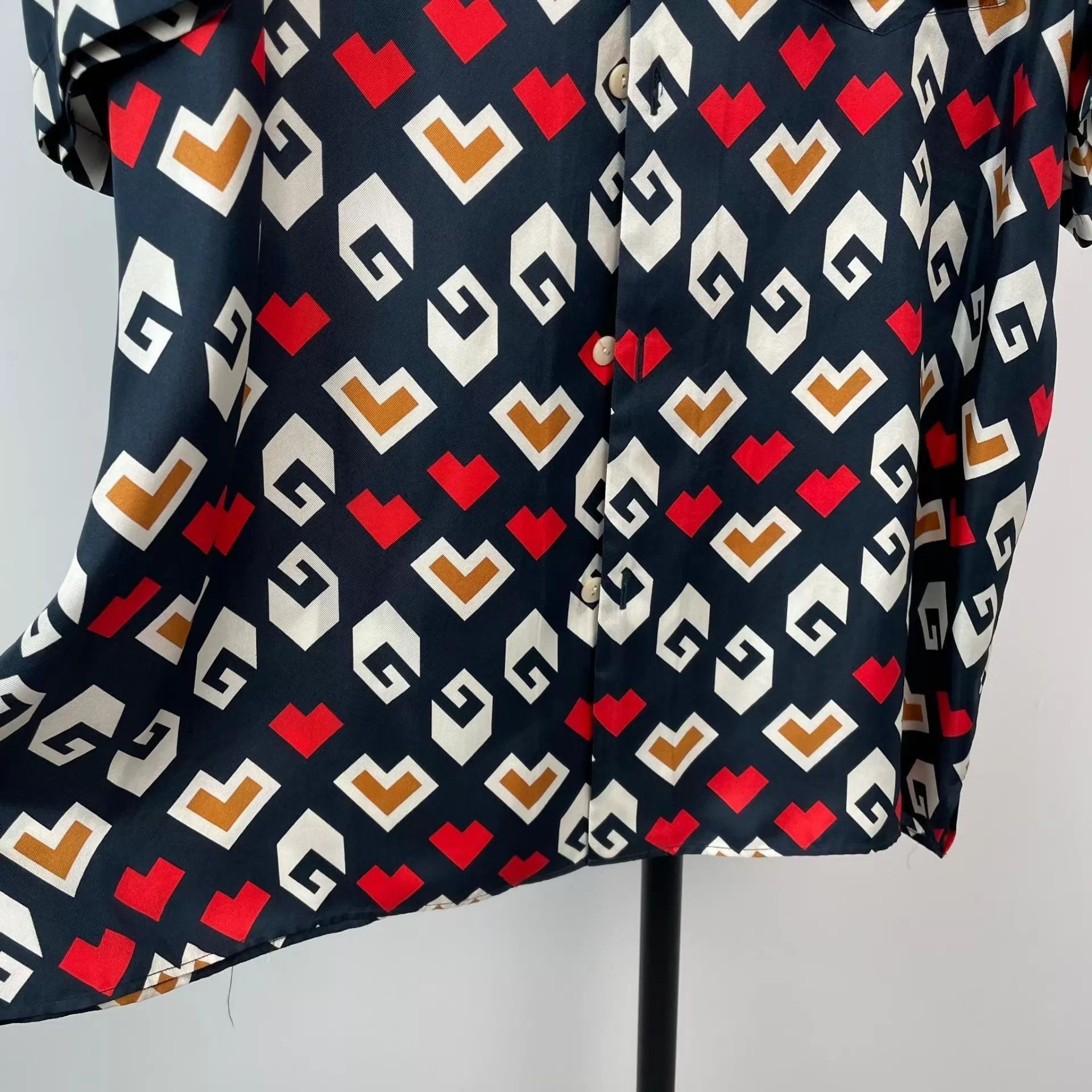 Gucci Colorblocked Silk Short-Sleeve Shirt Size US M / EU 48-50 / 2 - 9 Thumbnail