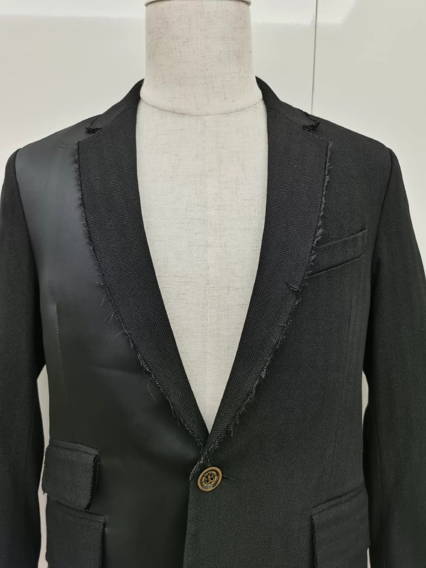 SOFTMACHINE Distressed Asymmetric Blazer in Black Size US M / EU 48-50 / 2 - 3 Thumbnail