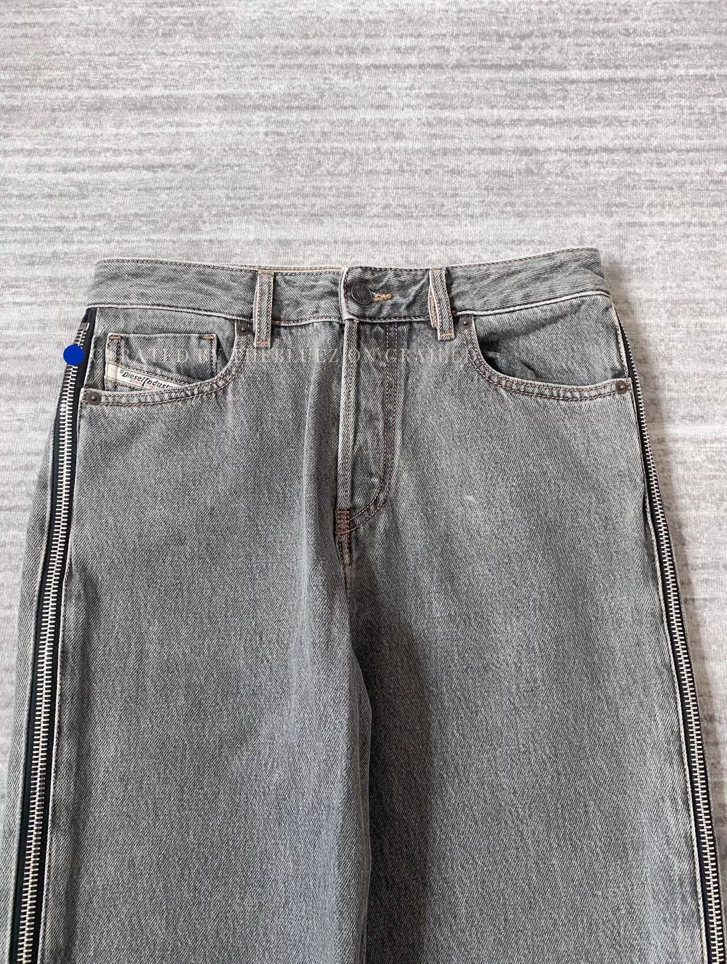 Diesel Deconstructed Flared Jeans with Side Zip Size US 29 - 2 Thumbnail
