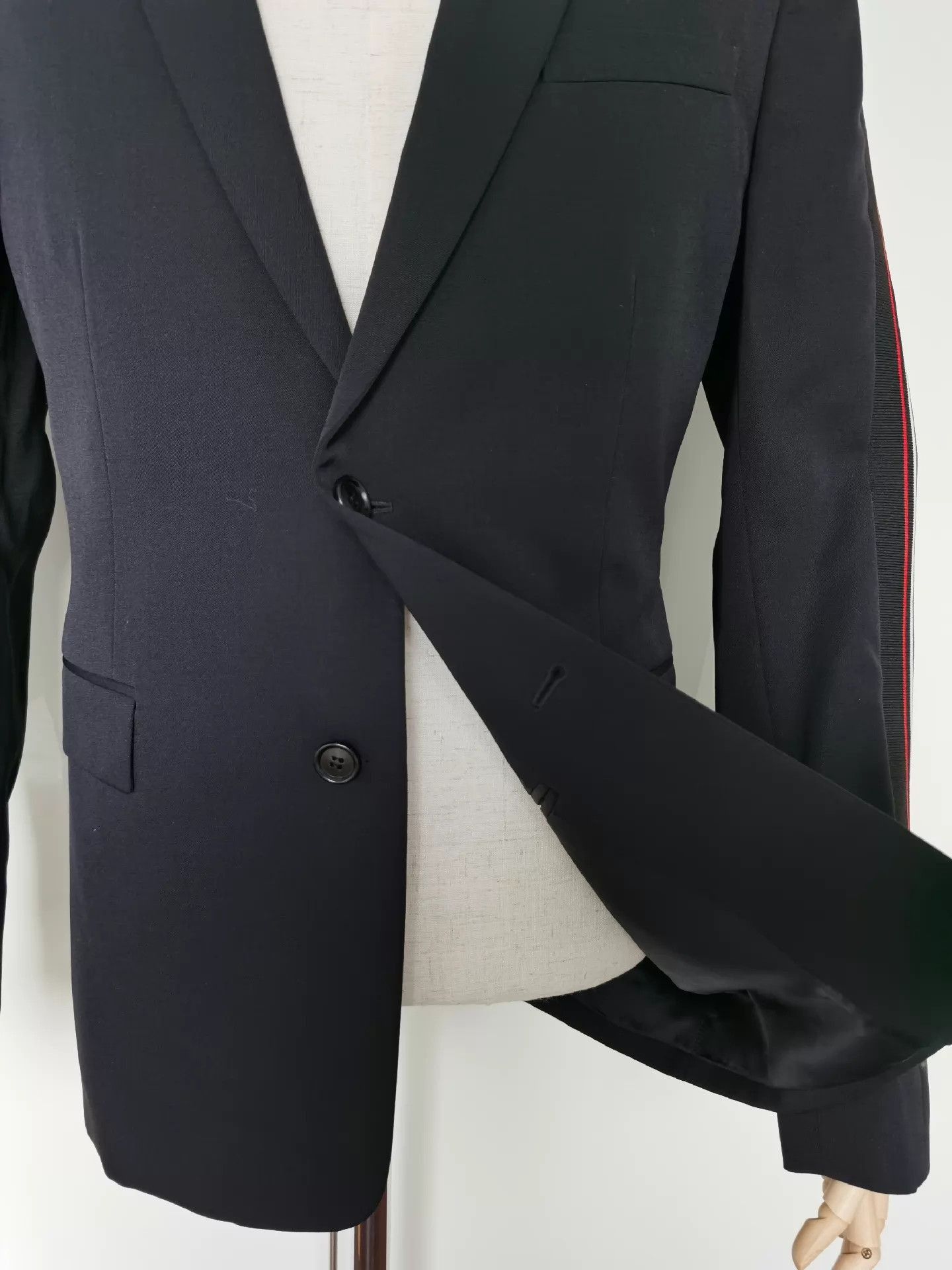 Dior Elegant Black Wool Blazer with Side Stripe Size US M / EU 48-50 / 2 - 3 Thumbnail
