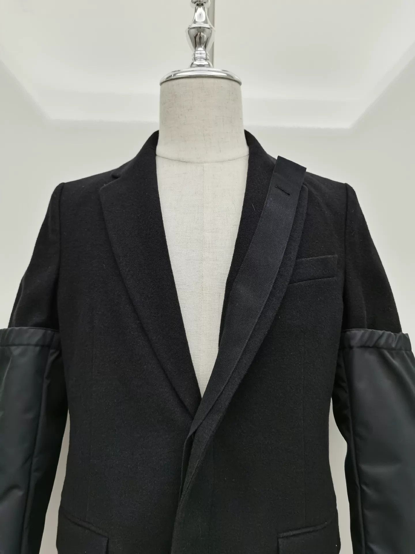 Dries Van Noten Vintage Black Jacket with Unique Sleeve Detail Size US M / EU 48-50 / 2 - 3 Thumbnail