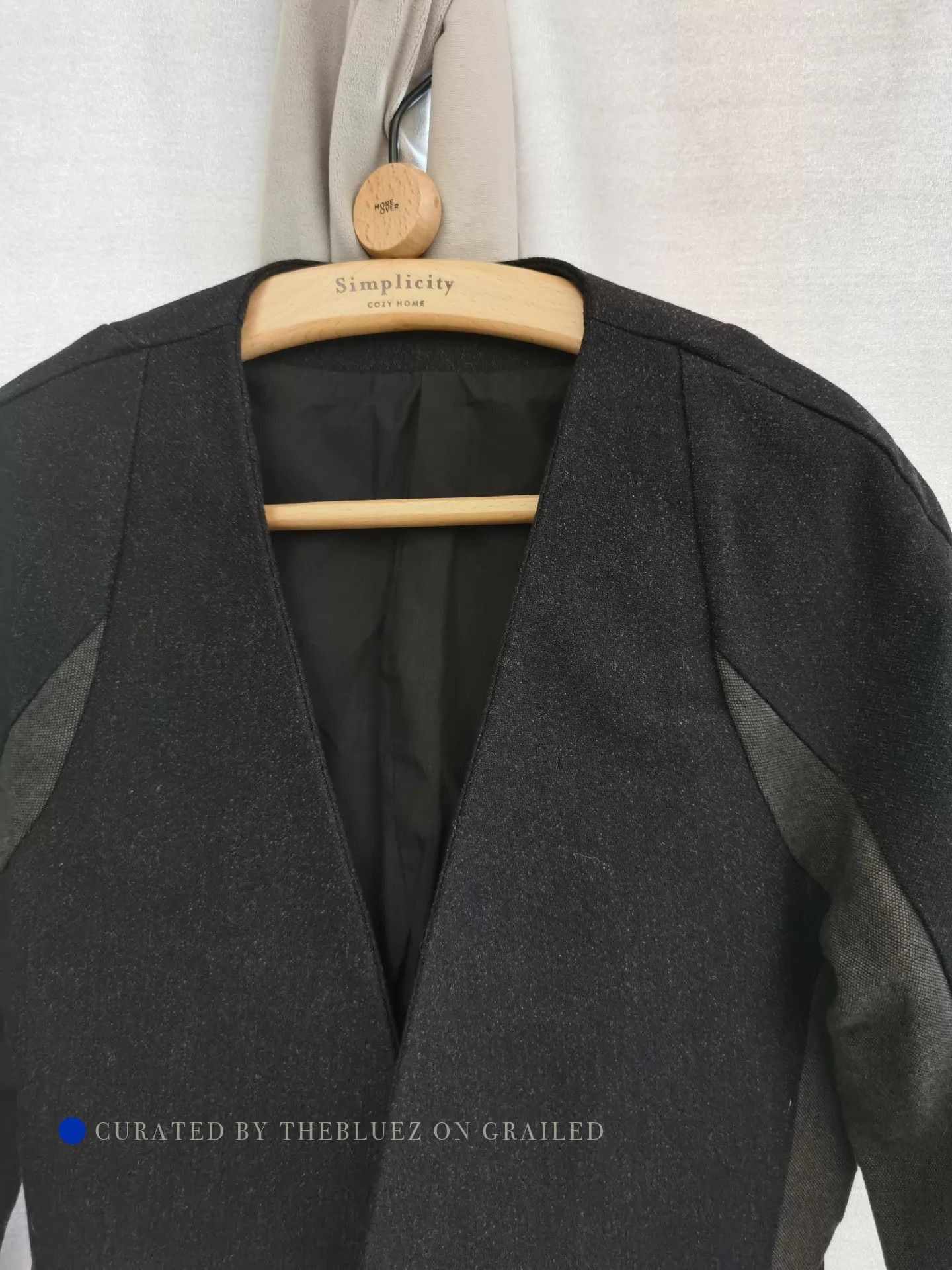 Individual Sentiments Sleek Collarless Black Blazer in Size S Size US S / EU 44-46 / 1 - 5 Thumbnail