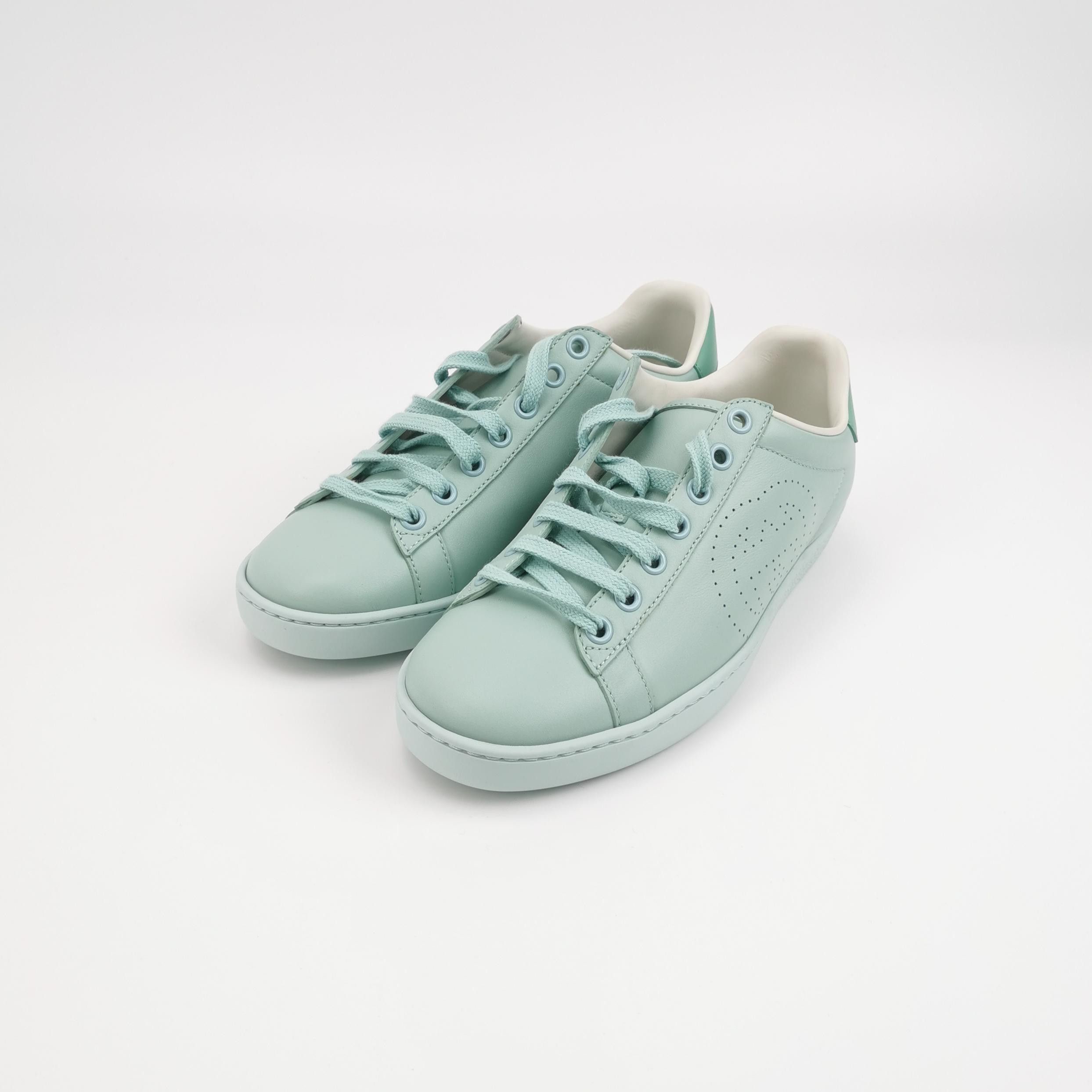 Gucci Gucci Women 5 Lowtop Sneakers Size US 5 / IT 35 - 2 Thumbnail