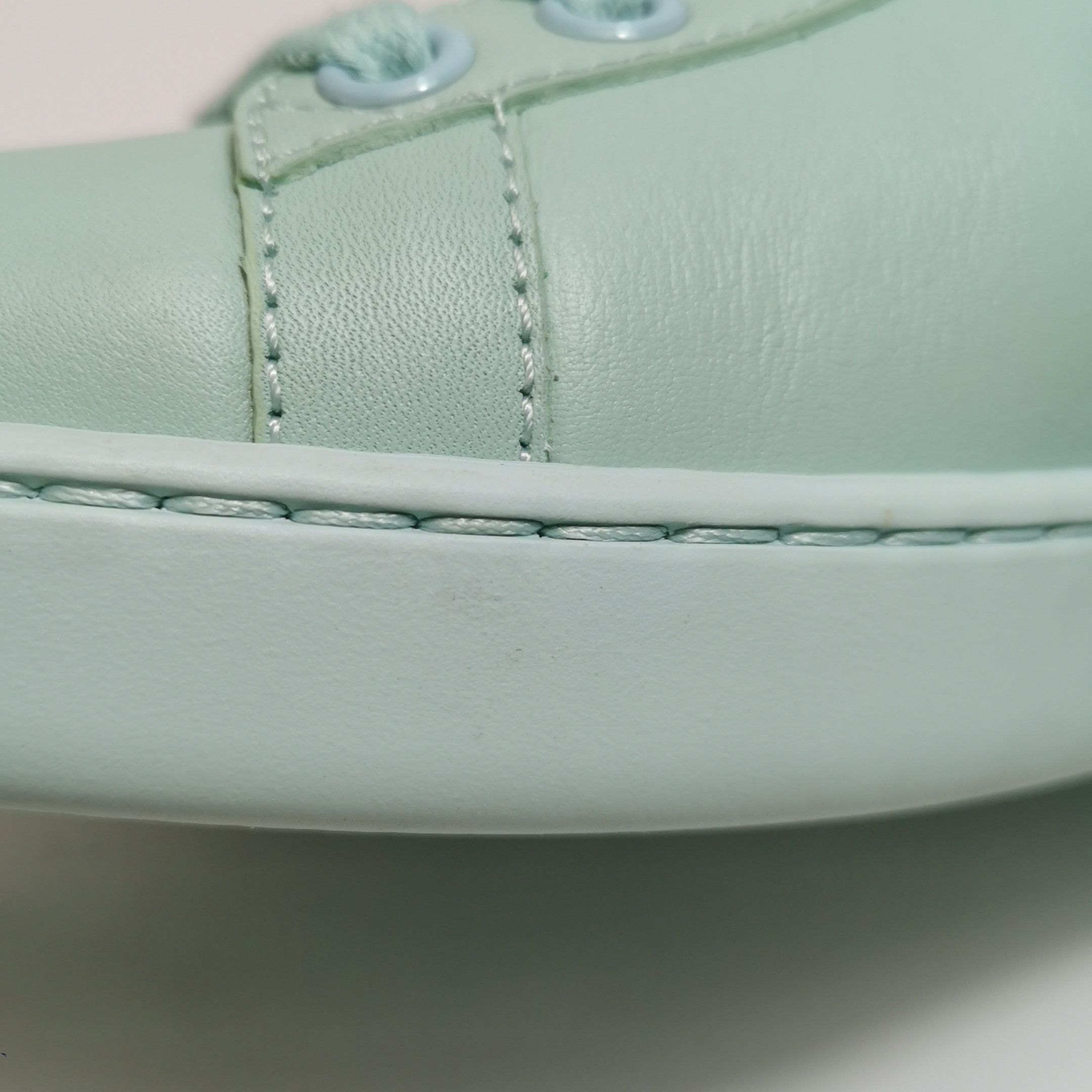Gucci Gucci Women 5 Lowtop Sneakers Size US 5 / IT 35 - 9 Thumbnail