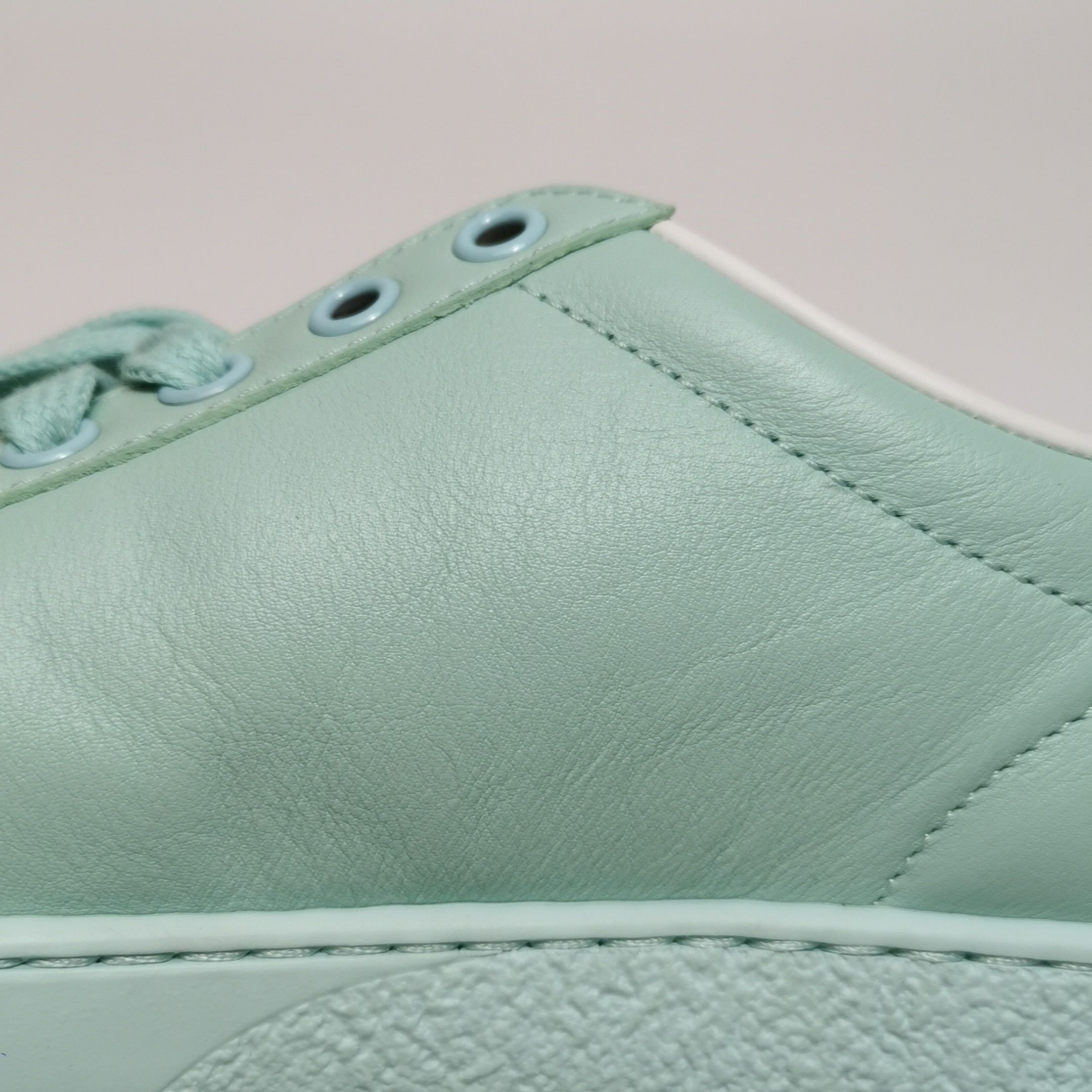 Gucci Gucci Women 5 Lowtop Sneakers Size US 5 / IT 35 - 16 Thumbnail