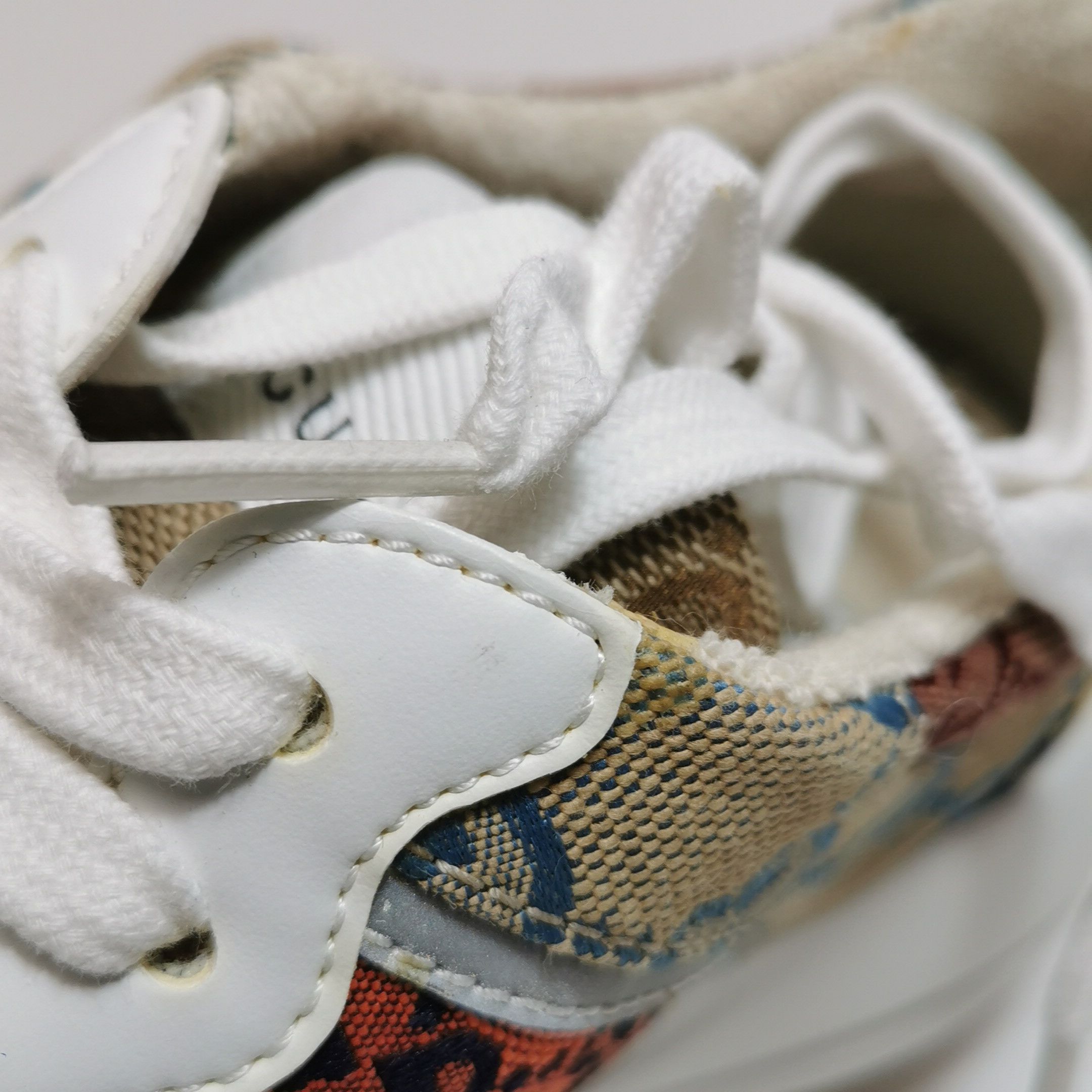 Gucci Gucci Women 5 Lowtop Sneakers Size US 5 / IT 35 - 7 Thumbnail