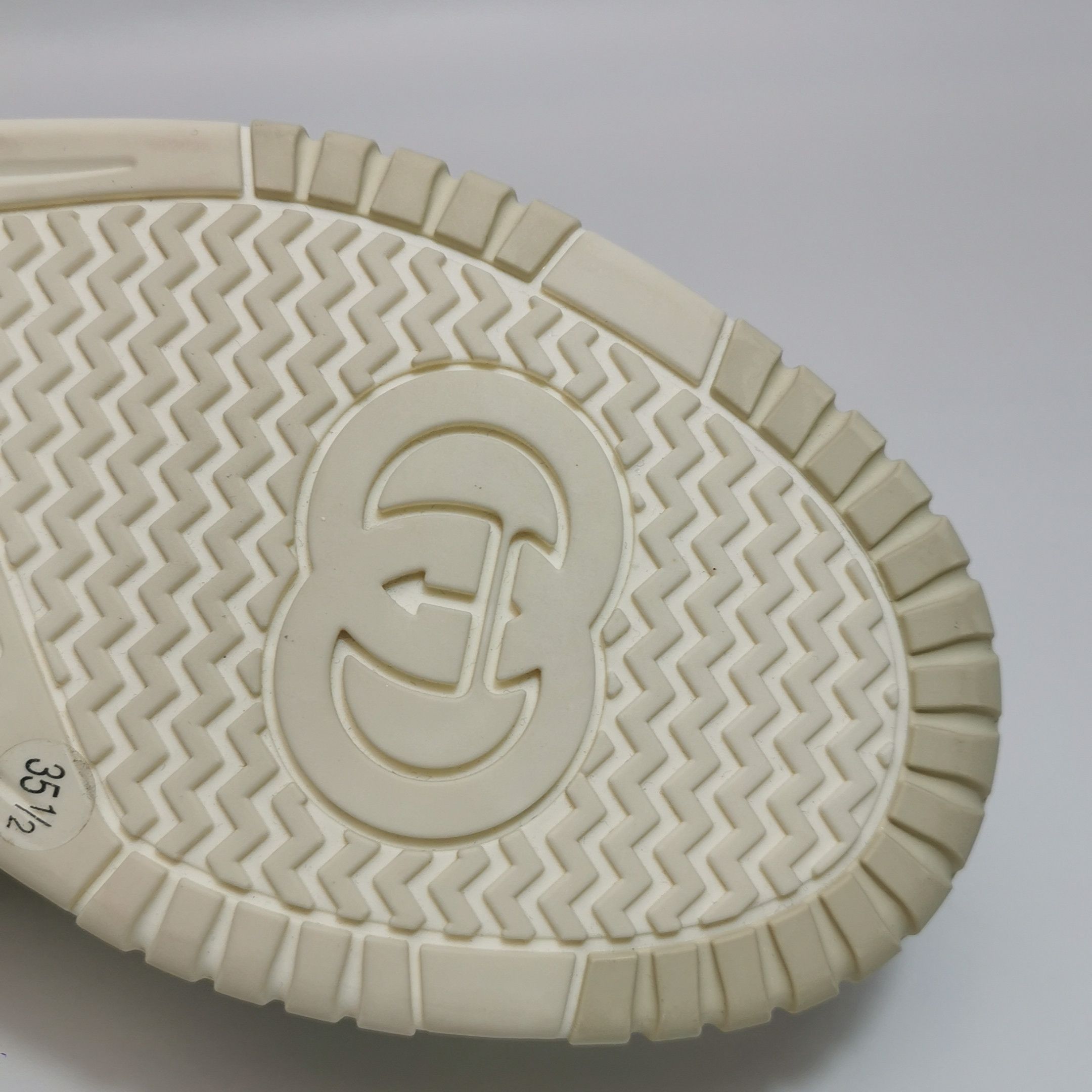 Gucci Gucci Women 5-5 Lowtop Sneakers Size US 5.5 / IT 35.5 - 15 Thumbnail