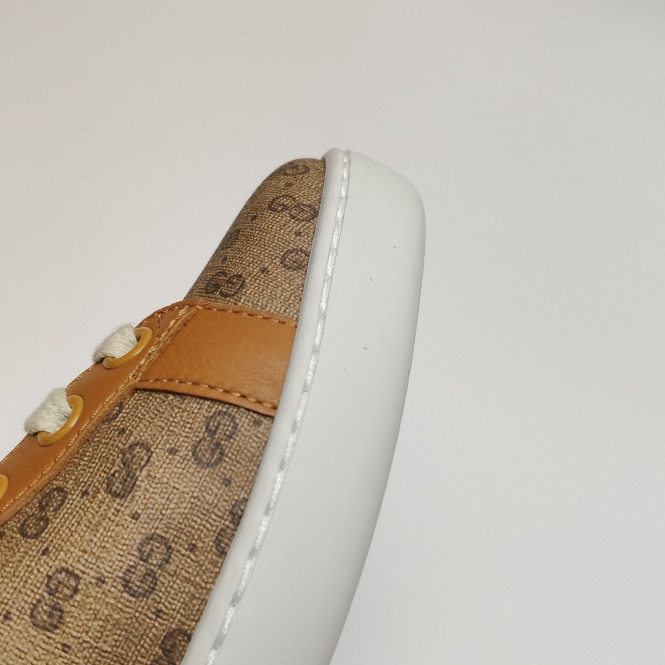 Gucci Gucci Women 6 Lowtop Sneakers Size US 6 / IT 36 - 8 Thumbnail
