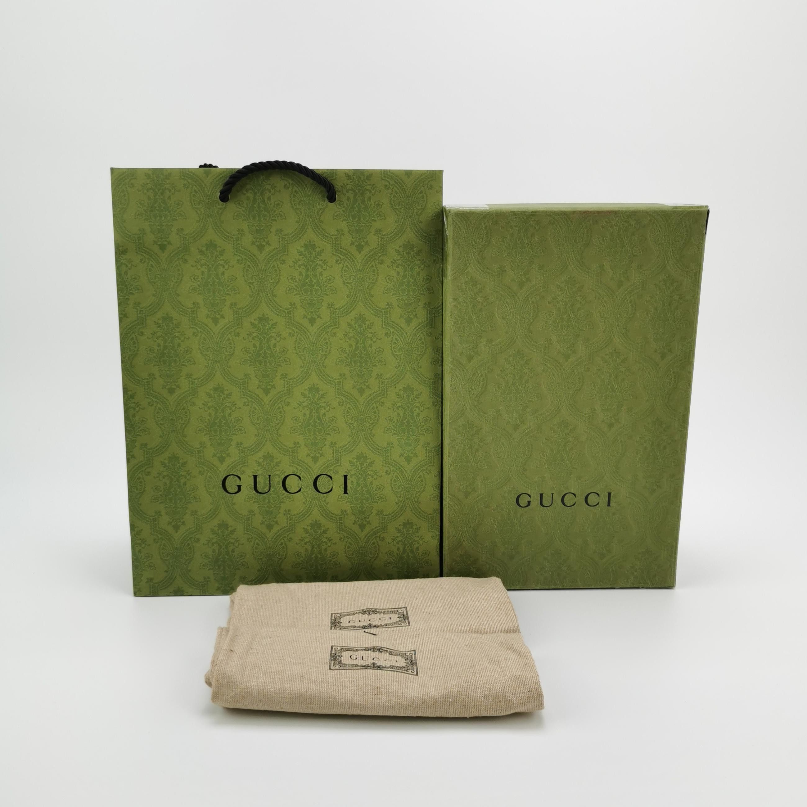 Gucci Gucci Women 5 Lowtop Sneakers Size US 5 / IT 35 - 6 Thumbnail