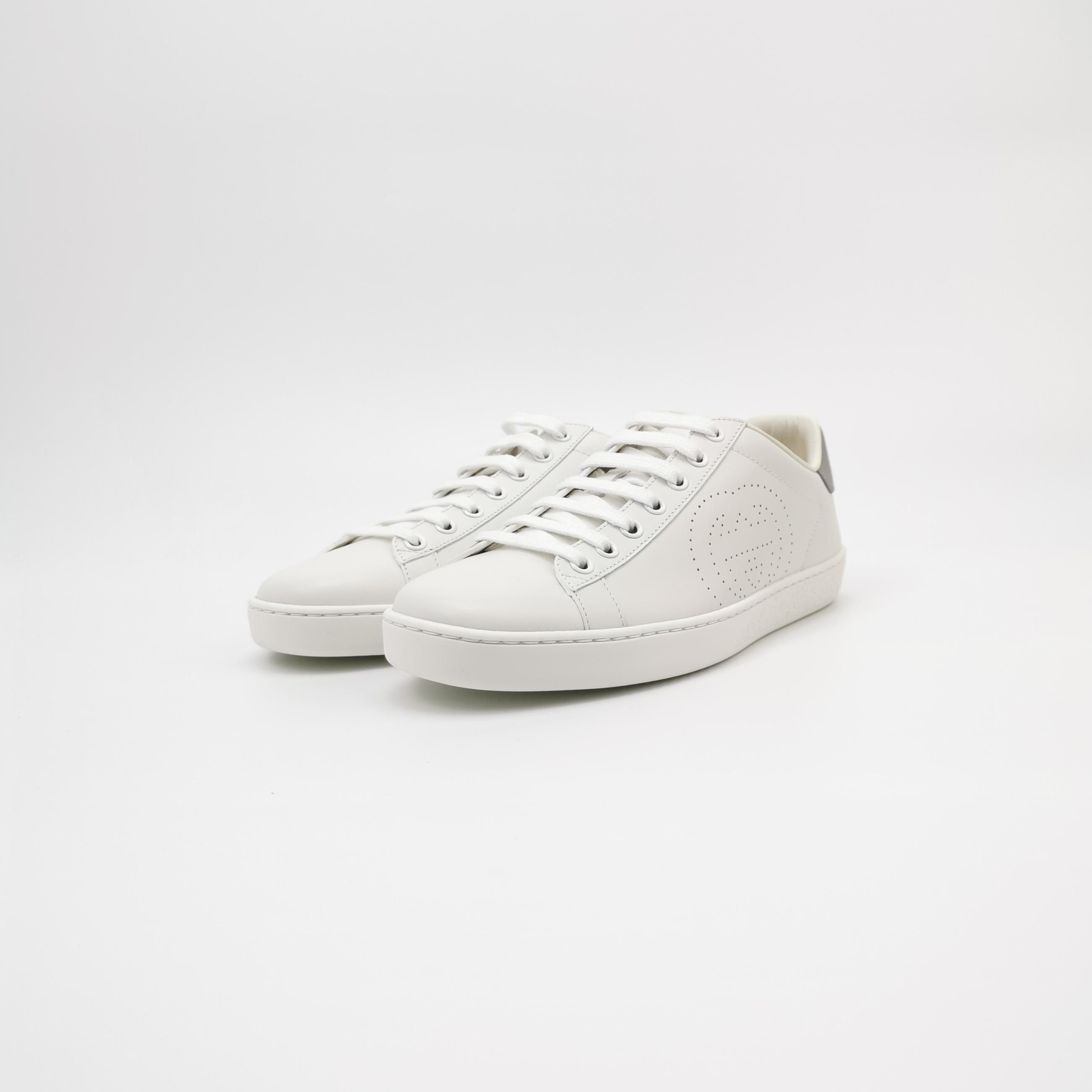Gucci Gucci Women 7-5 Lowtop Sneakers Size US 7.5 / IT 37.5 - 2 Thumbnail