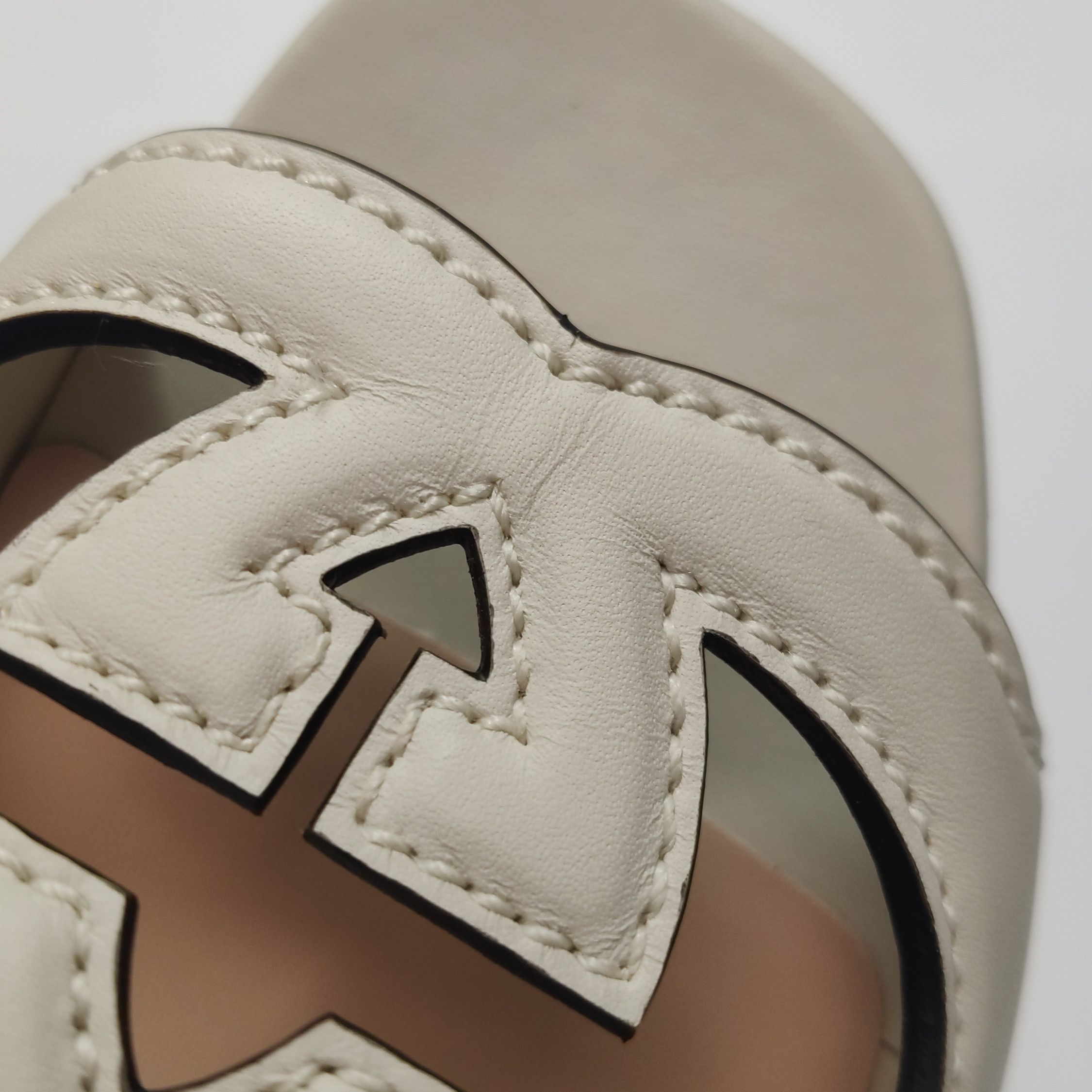 Gucci Gucci Women 5 Sandals Size US 5 / IT 35 - 10 Thumbnail