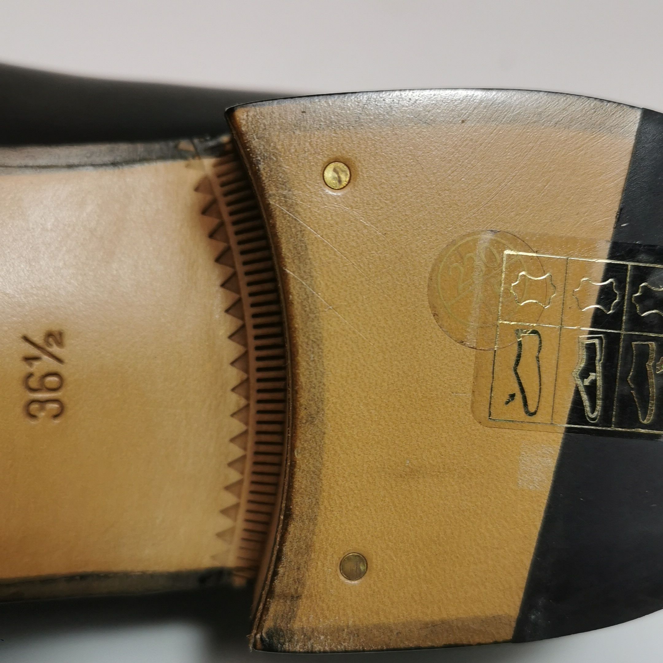 Gucci Gucci Women 6-5 Flats Size US 6.5 / IT 36.5 - 15 Thumbnail