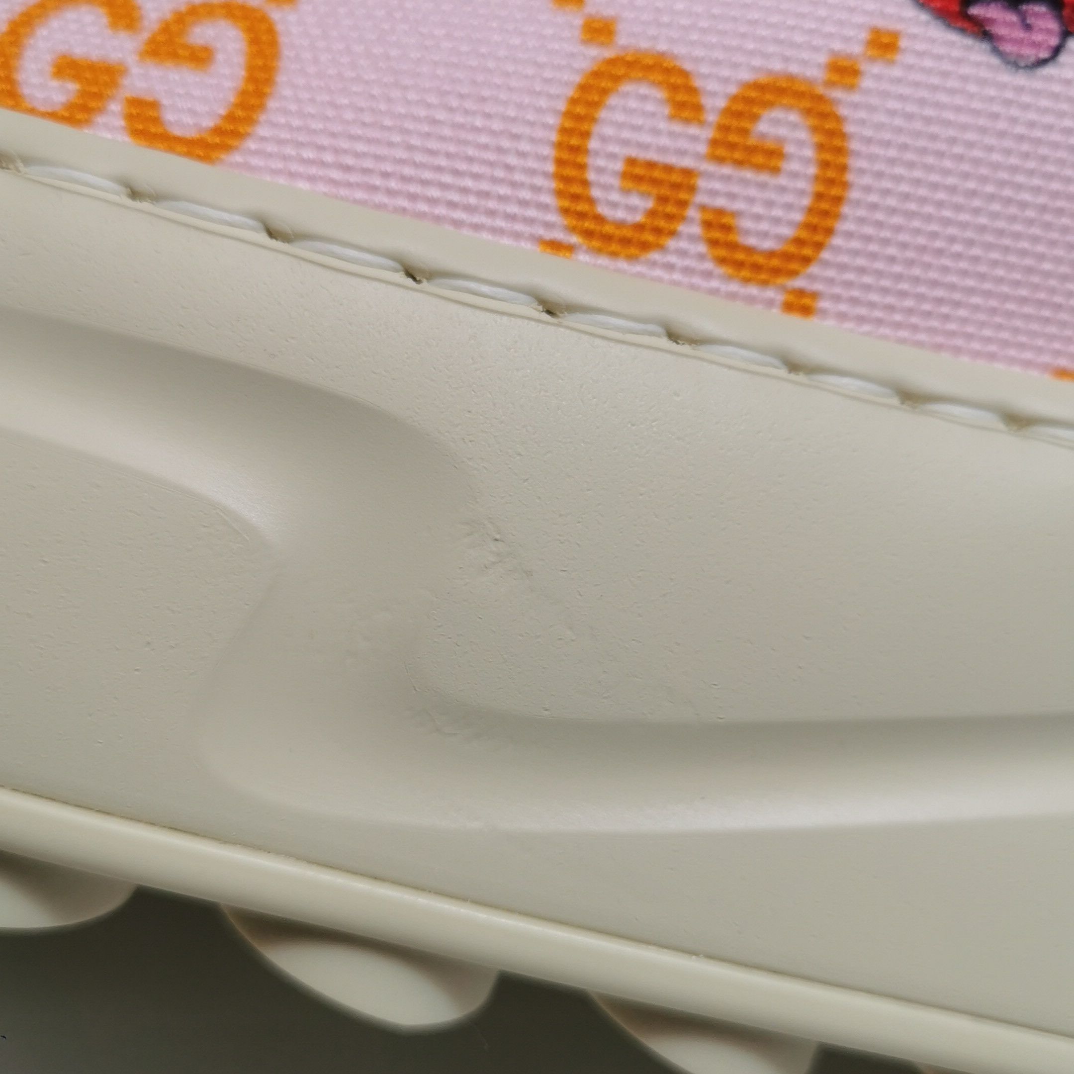 Gucci Gucci Women 6-5 Lowtop Sneakers Size US 6.5 / IT 36.5 - 10 Thumbnail