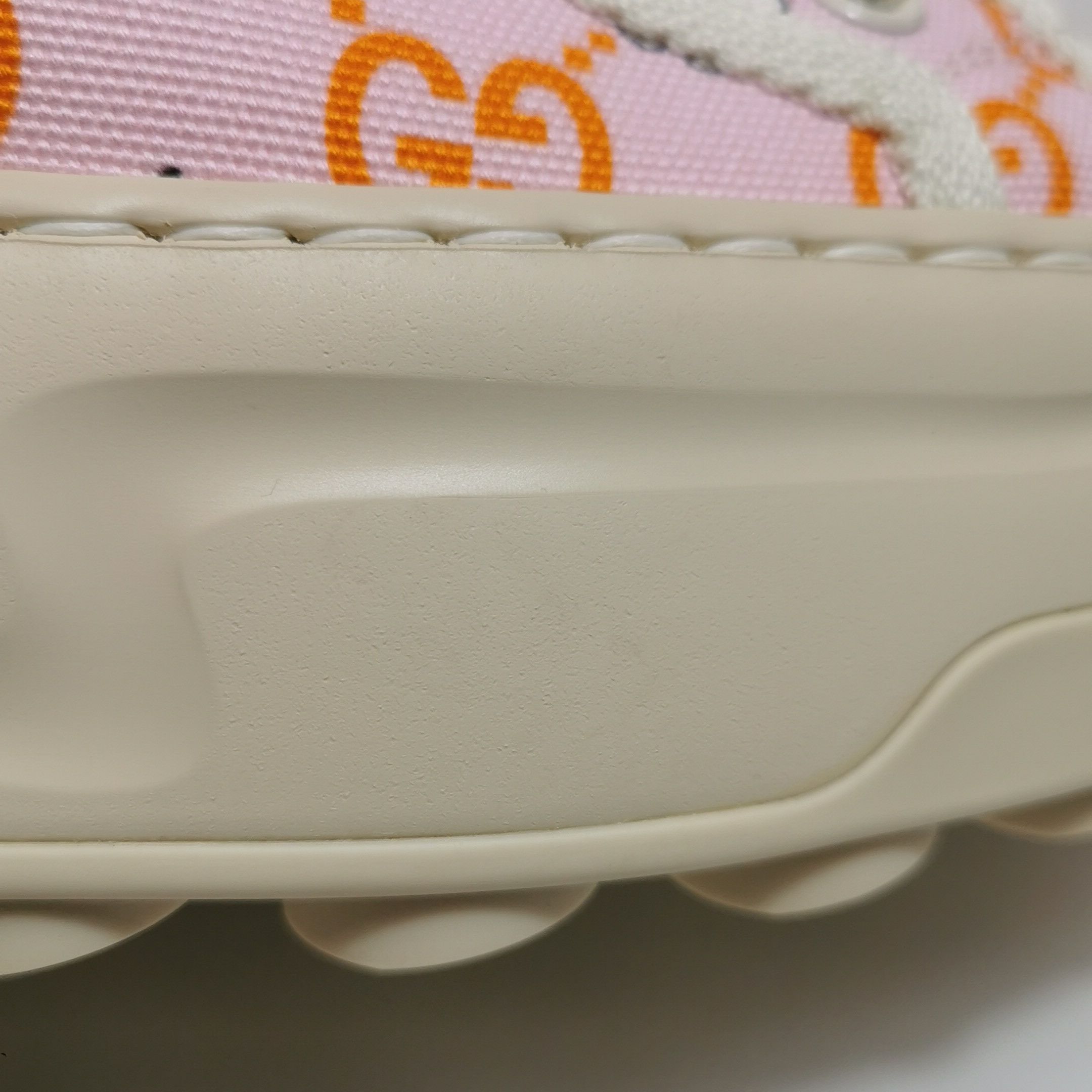 Gucci Gucci Women 6-5 Lowtop Sneakers Size US 6.5 / IT 36.5 - 8 Thumbnail