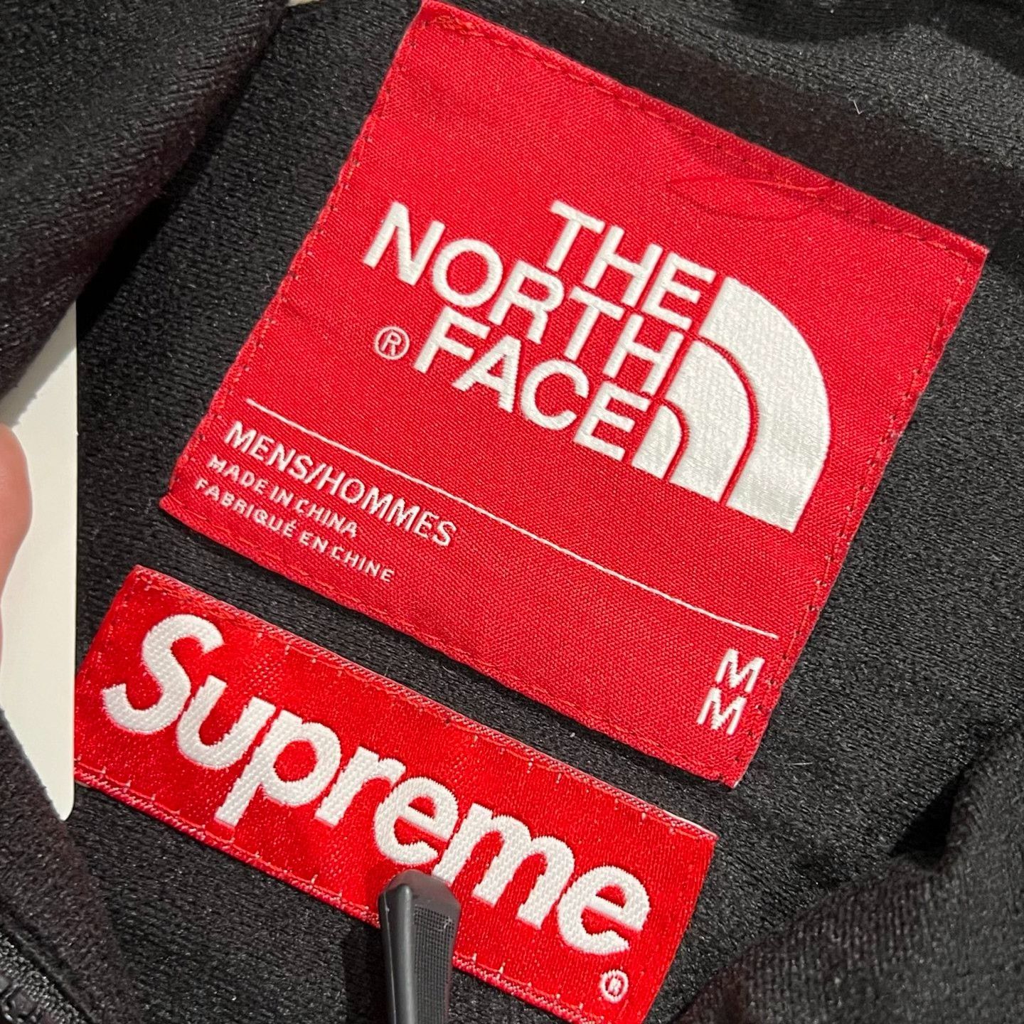 Supreme × The North Face Supreme x The North Face Leaves Mountain Light Jacket Size M Size US M / EU 48-50 / 2 - 5 Thumbnail