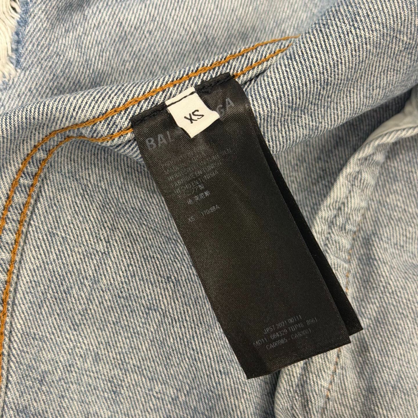 Balenciaga Balenciaga Logo Back Patch Denim Jacket Size XS Size US XS / EU 42 / 0 - 7 Thumbnail