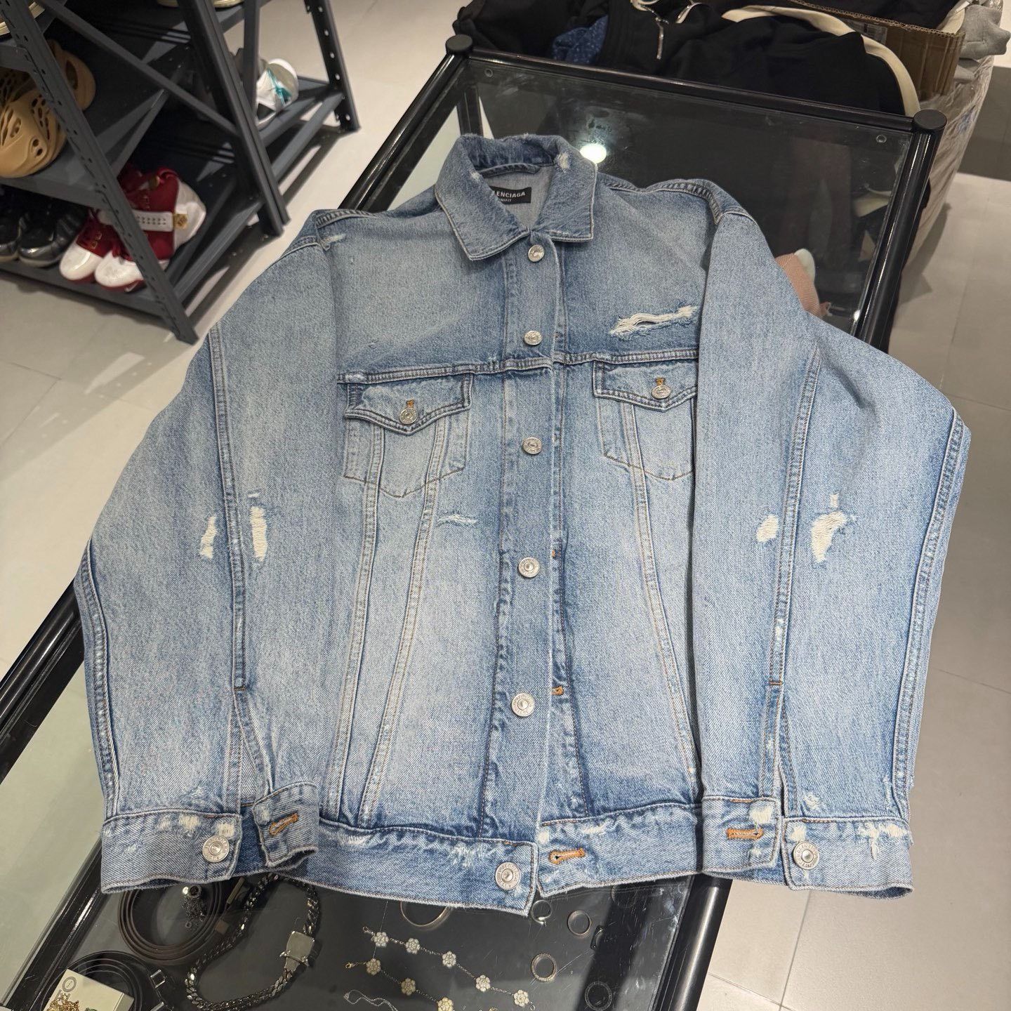 Balenciaga Balenciaga Logo Back Patch Denim Jacket Size XS Size US XS / EU 42 / 0 - 8 Thumbnail