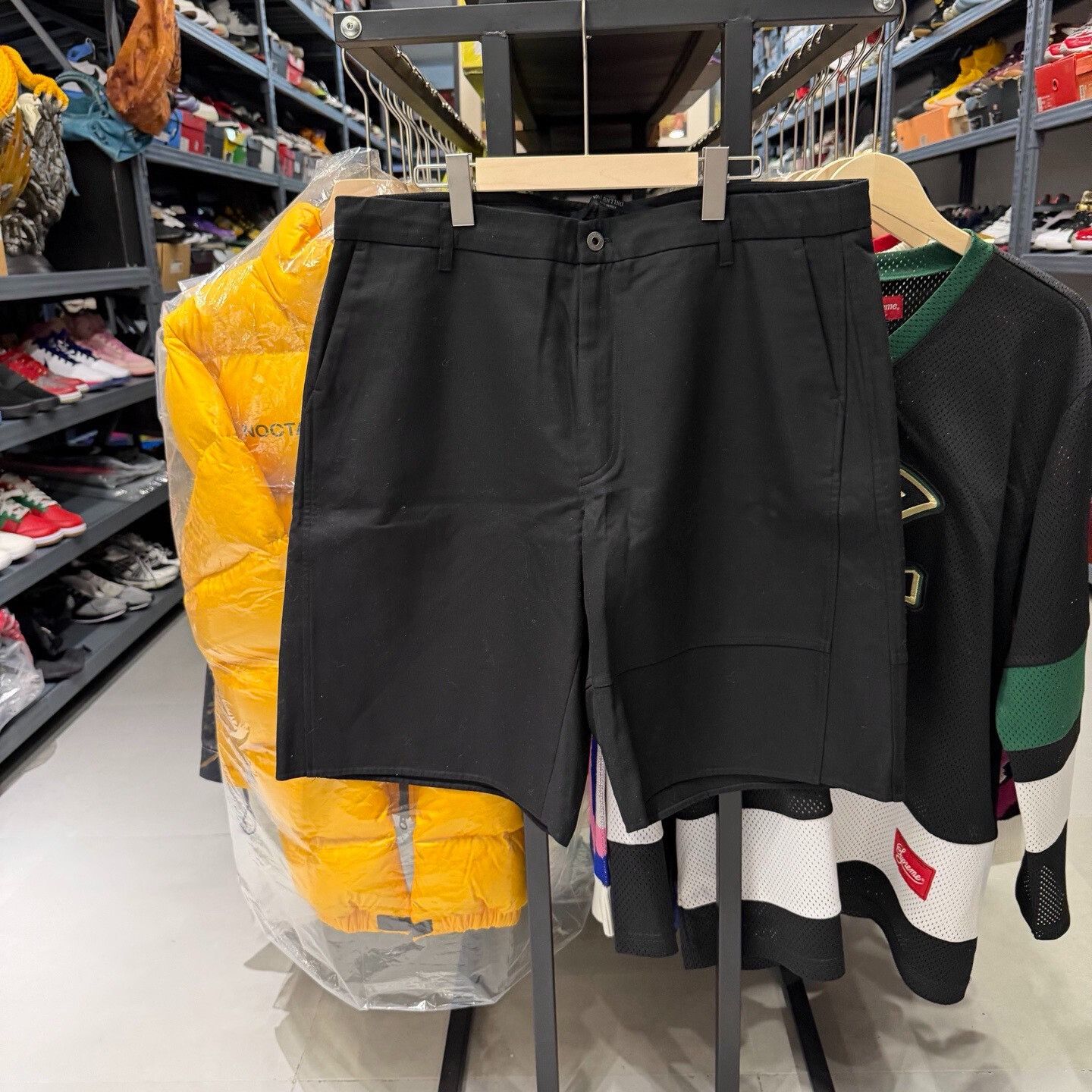Valentino Valentino Black Shorts Size 52 Size US 36 / EU 52 - 2 Thumbnail