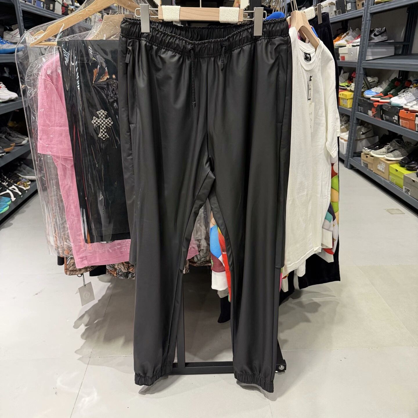 Fendi Fendi Black Joggers Size 48 Size US 32 / EU 48 - 2 Thumbnail