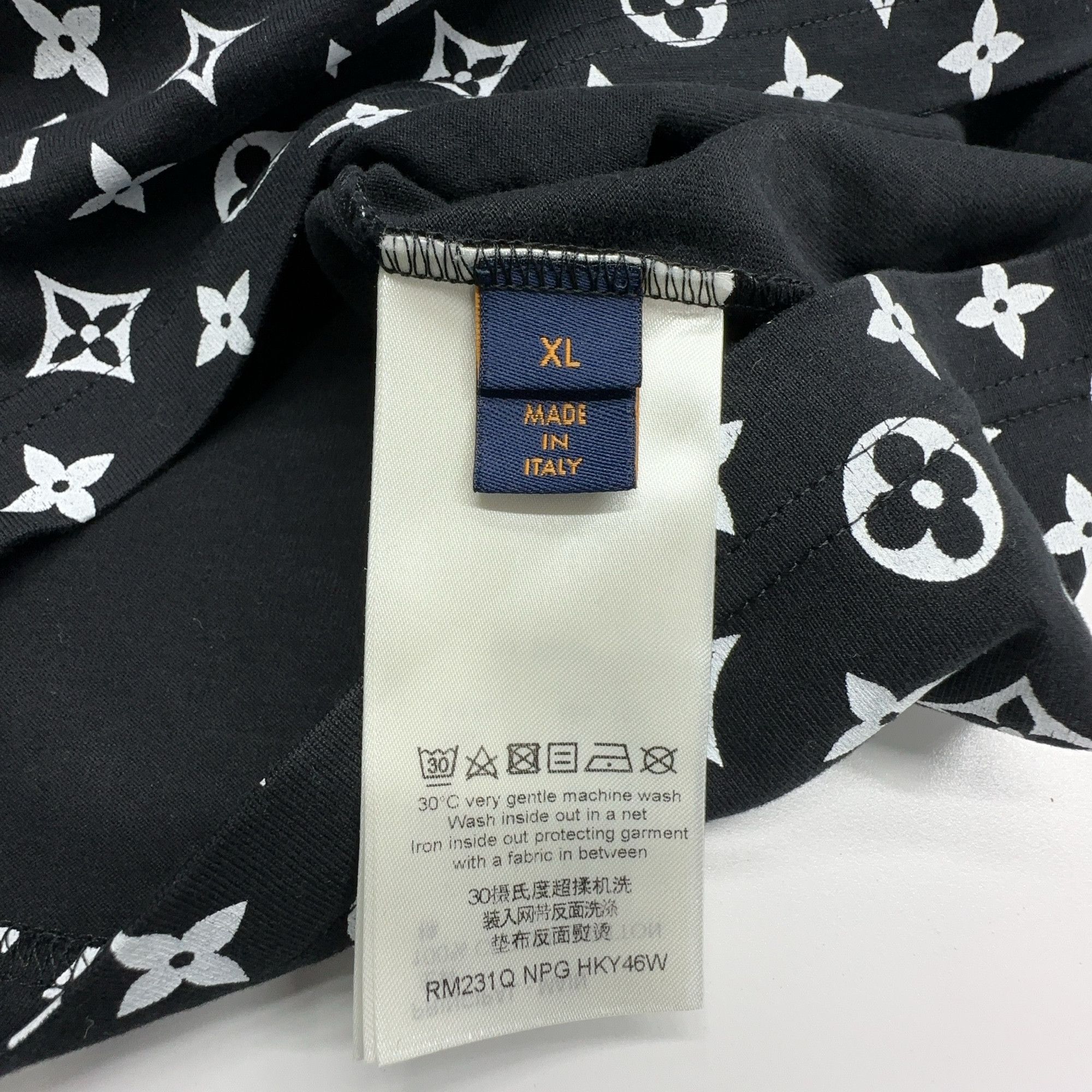 Louis Vuitton Louis Vuitton Monogram Fade T-Shirt Size XL Size US XL / EU 56 / 4 - 3 Thumbnail